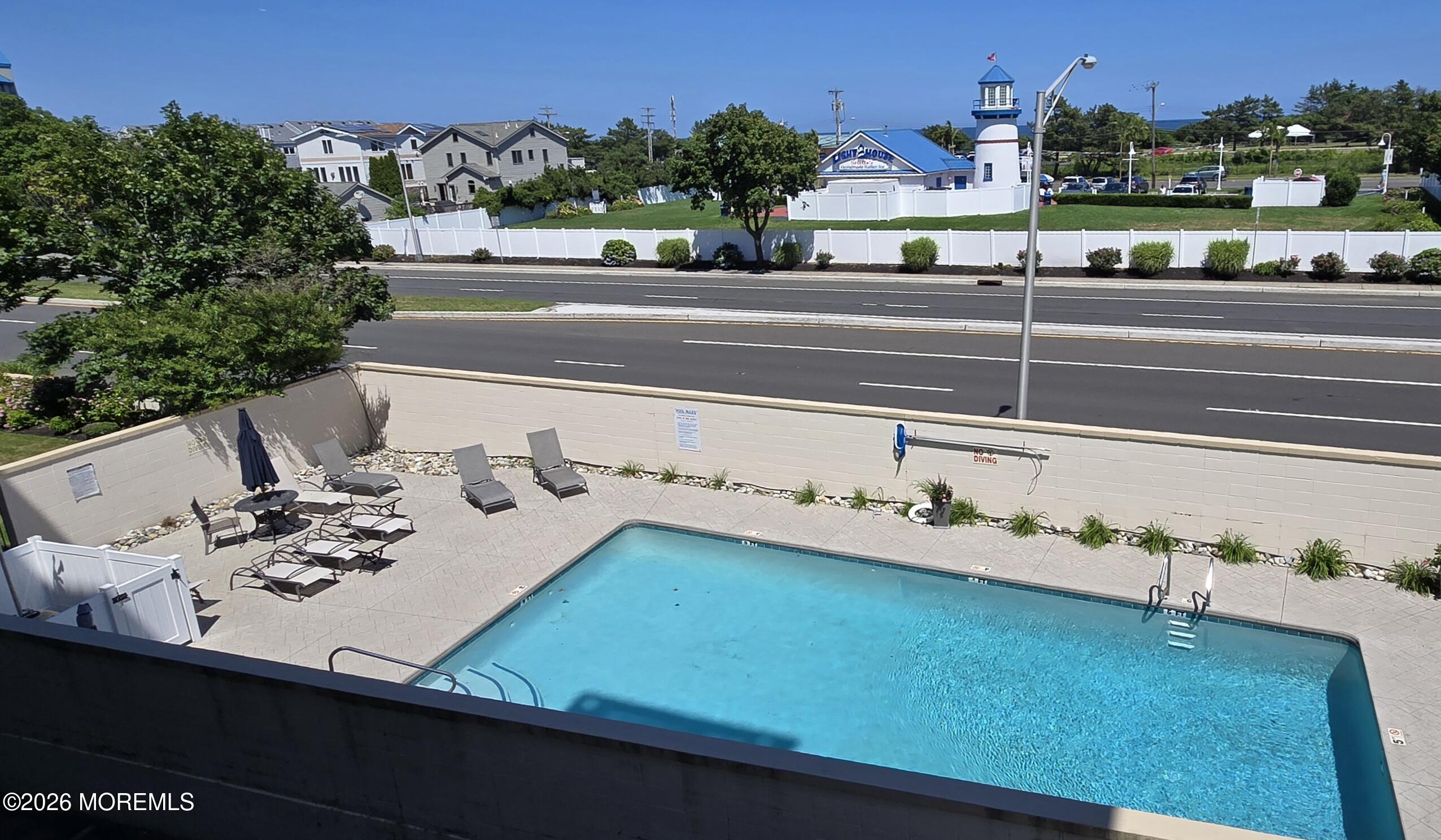 422 Ocean Boulevard N 2J