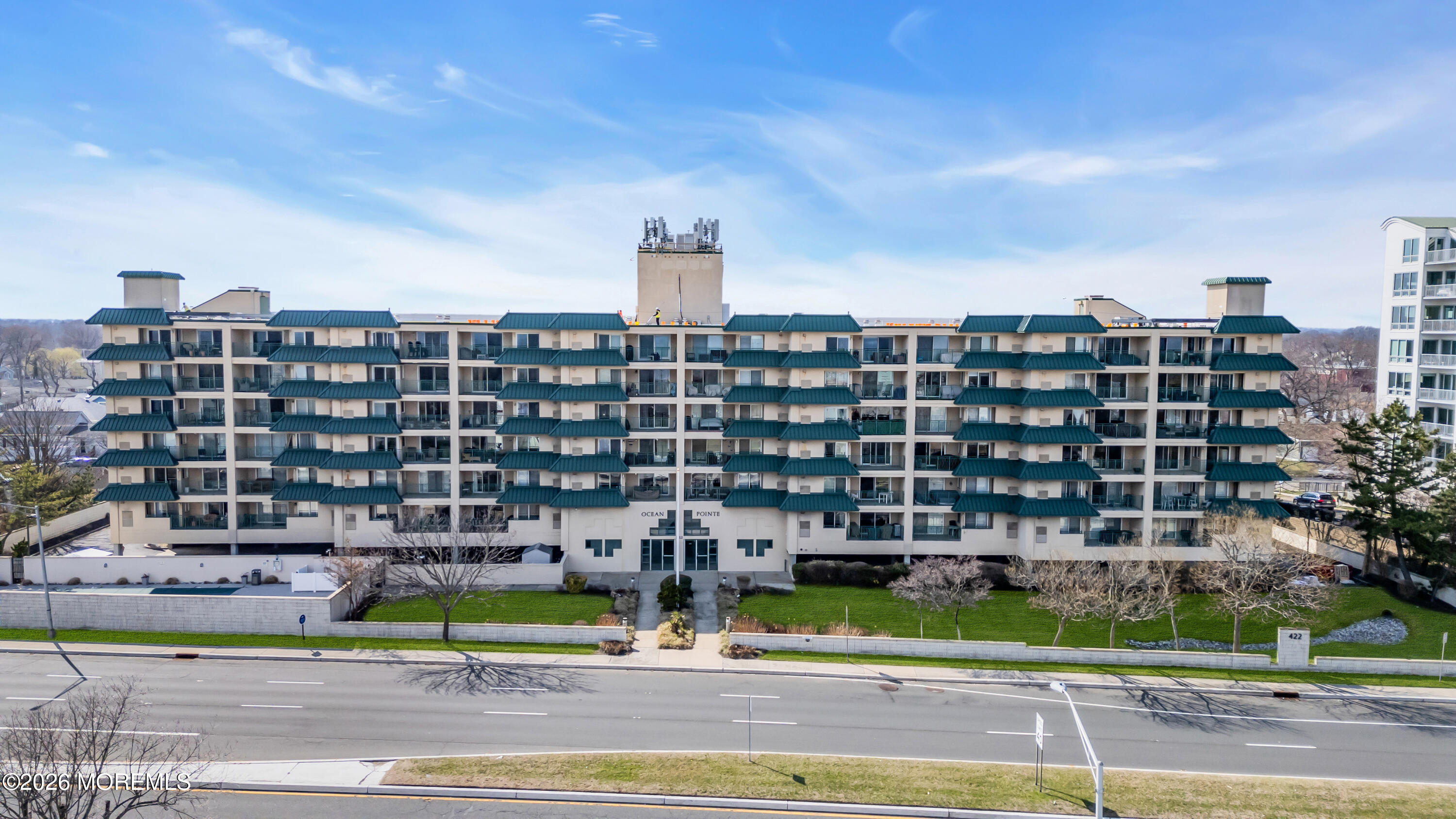 422 Ocean Boulevard N 2J