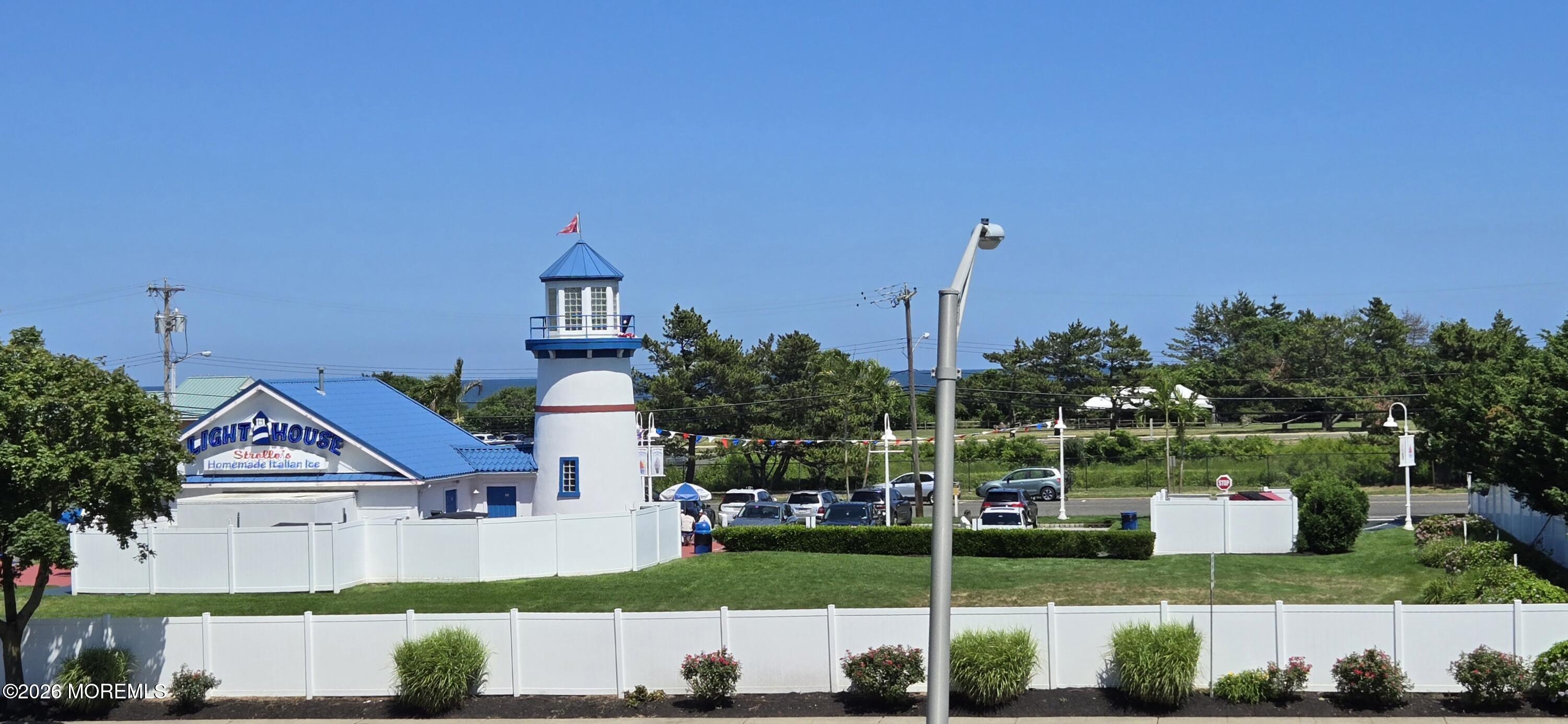 422 Ocean Boulevard N 2J