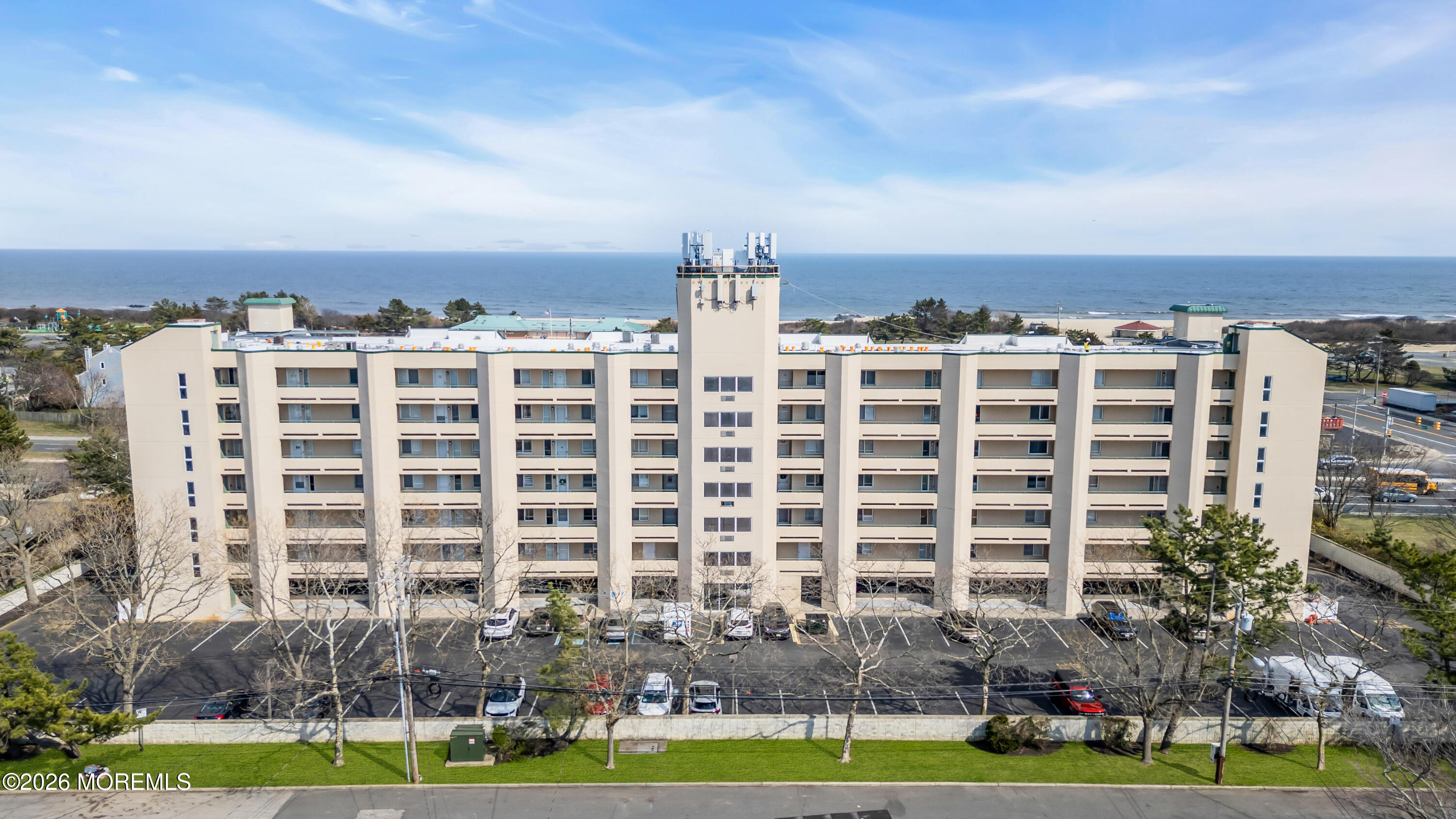 422 Ocean Boulevard N 2J