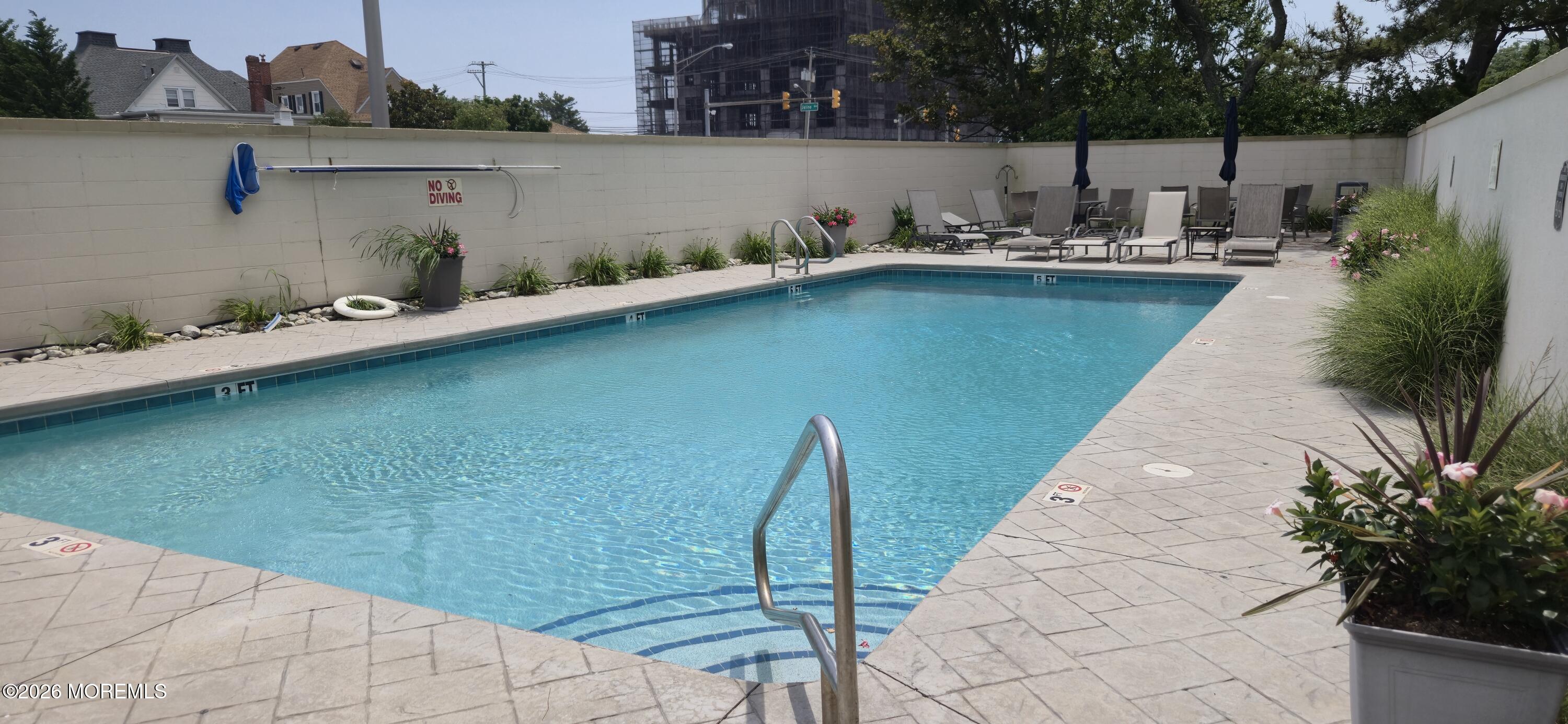 422 Ocean Boulevard N 2J