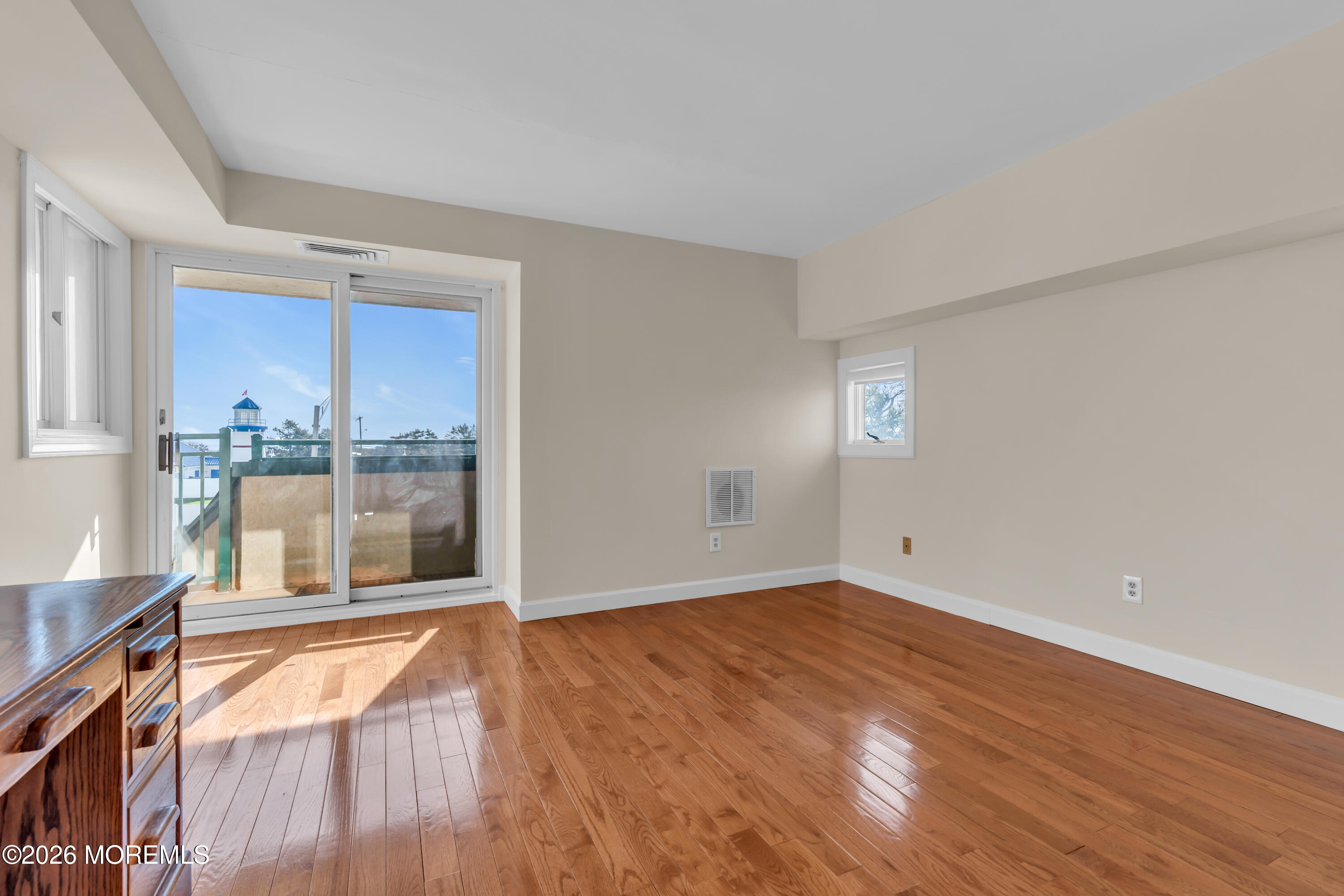 422 Ocean Boulevard N 2J
