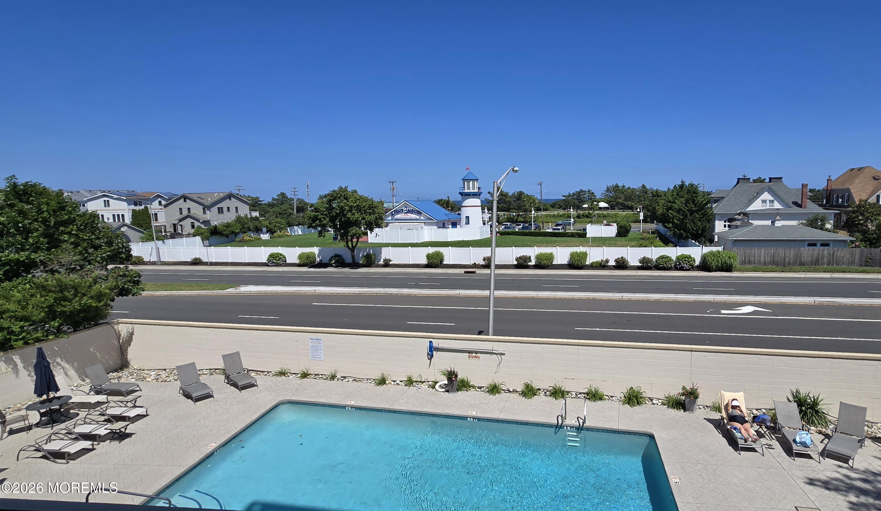 422 Ocean Boulevard N 2J