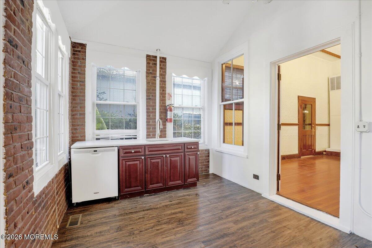 55 E Front Street