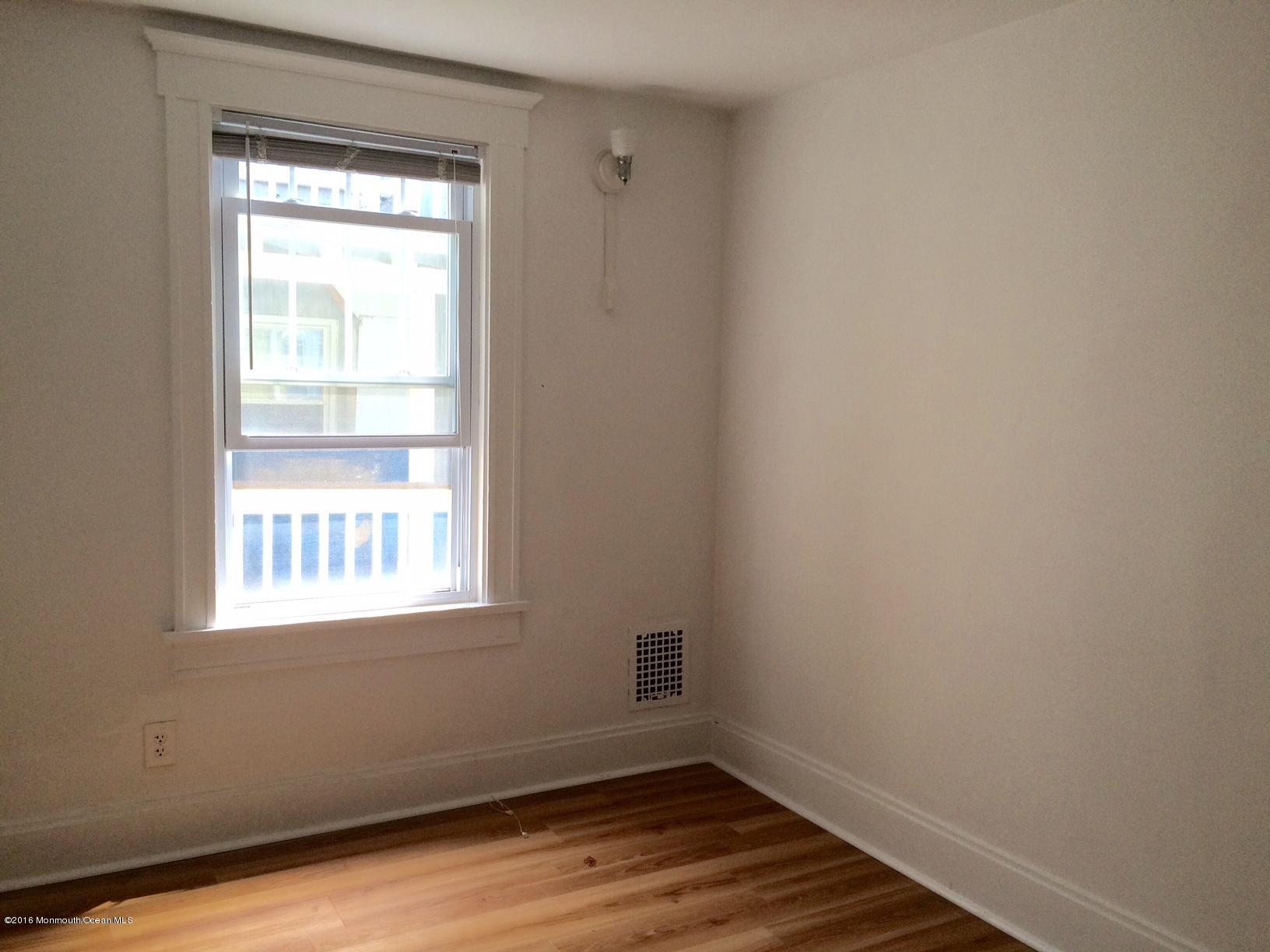 64 Mount Hermon Way Apt 1