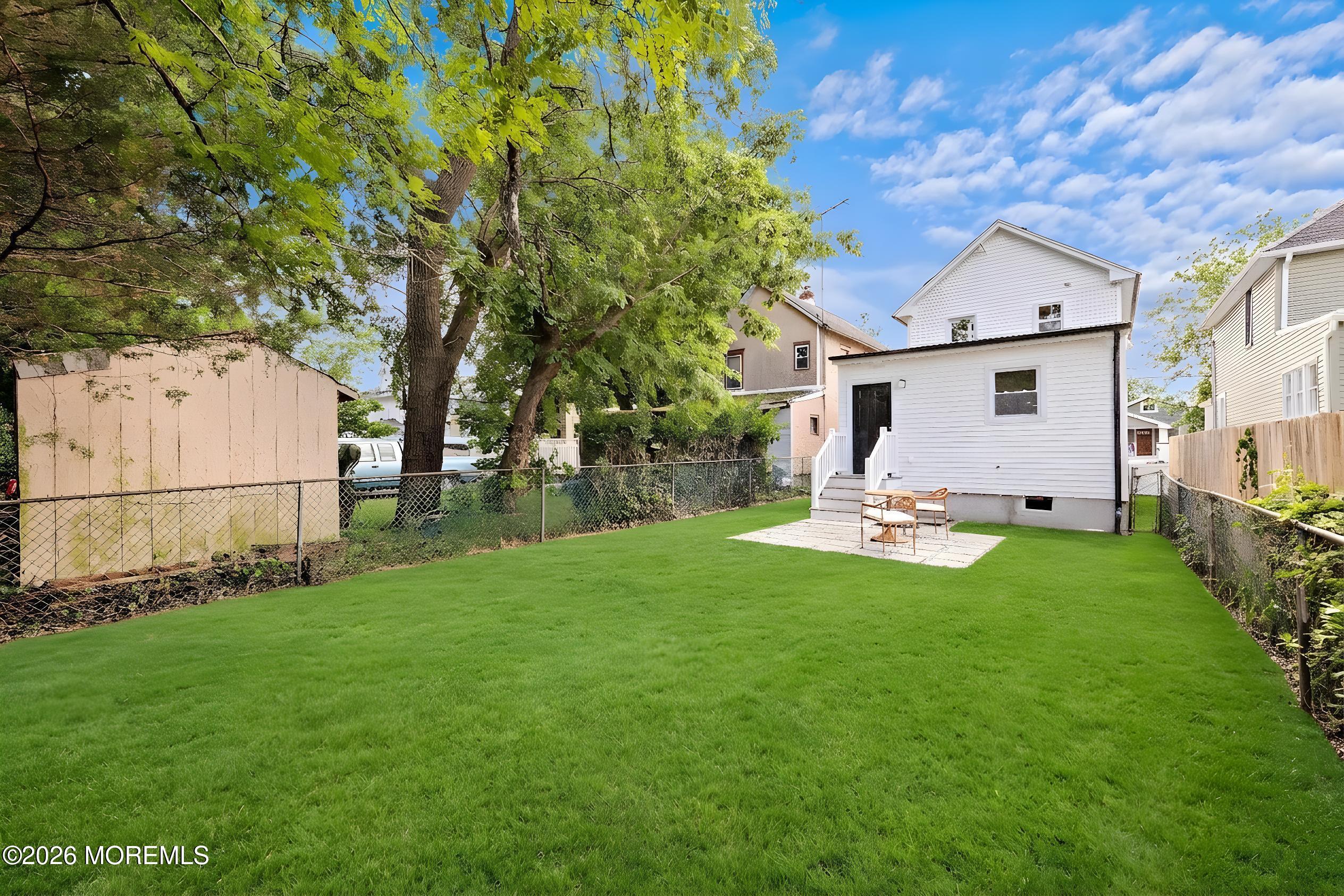 826 Dunlewy Street
