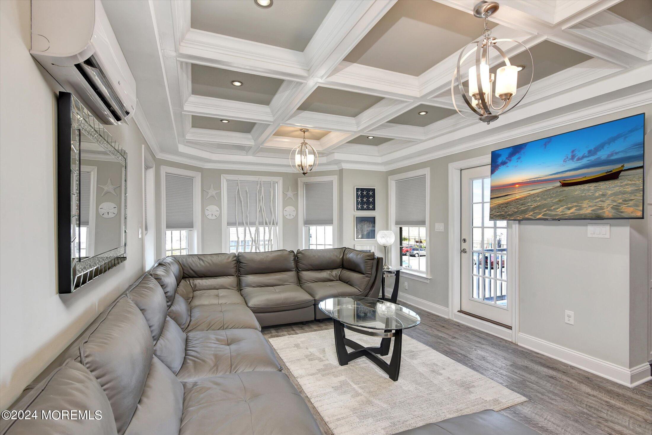 5 Fielder Avenue