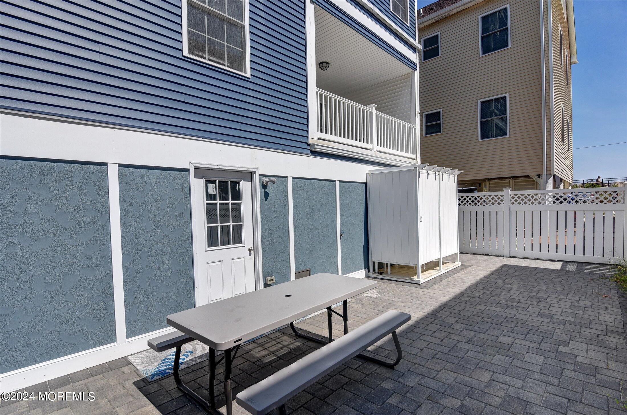 5 Fielder Avenue