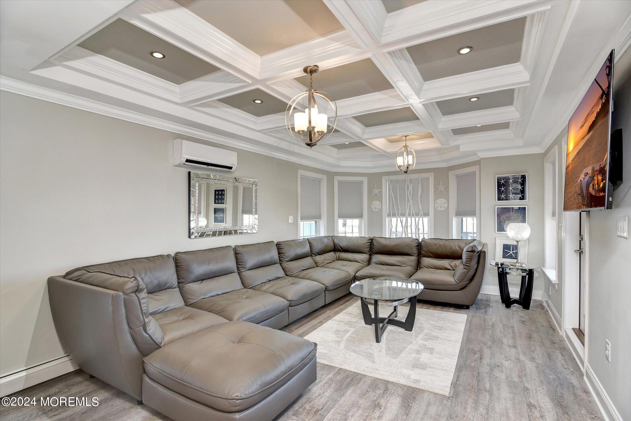 5 Fielder Avenue