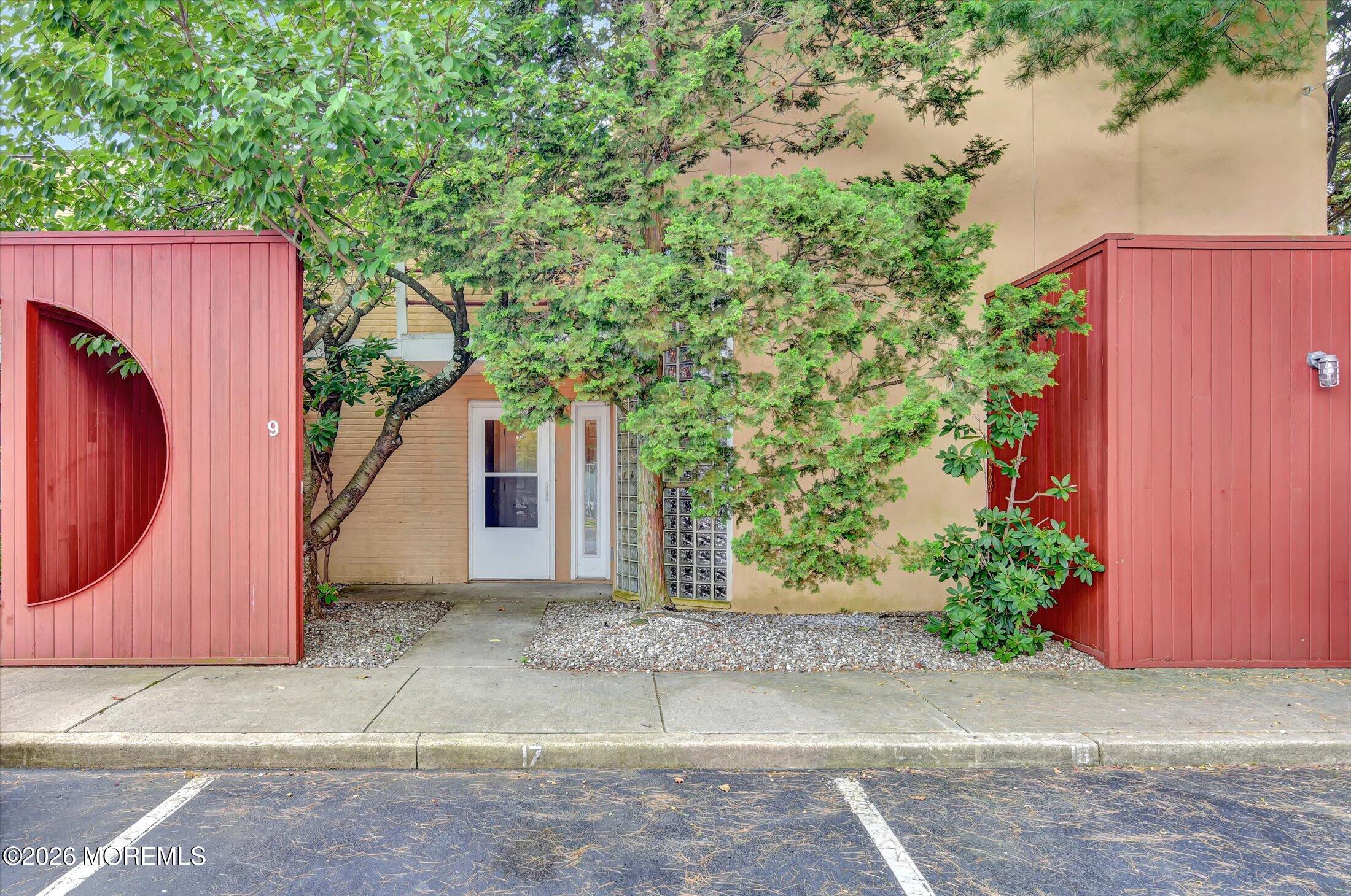 44 Marion Street 9