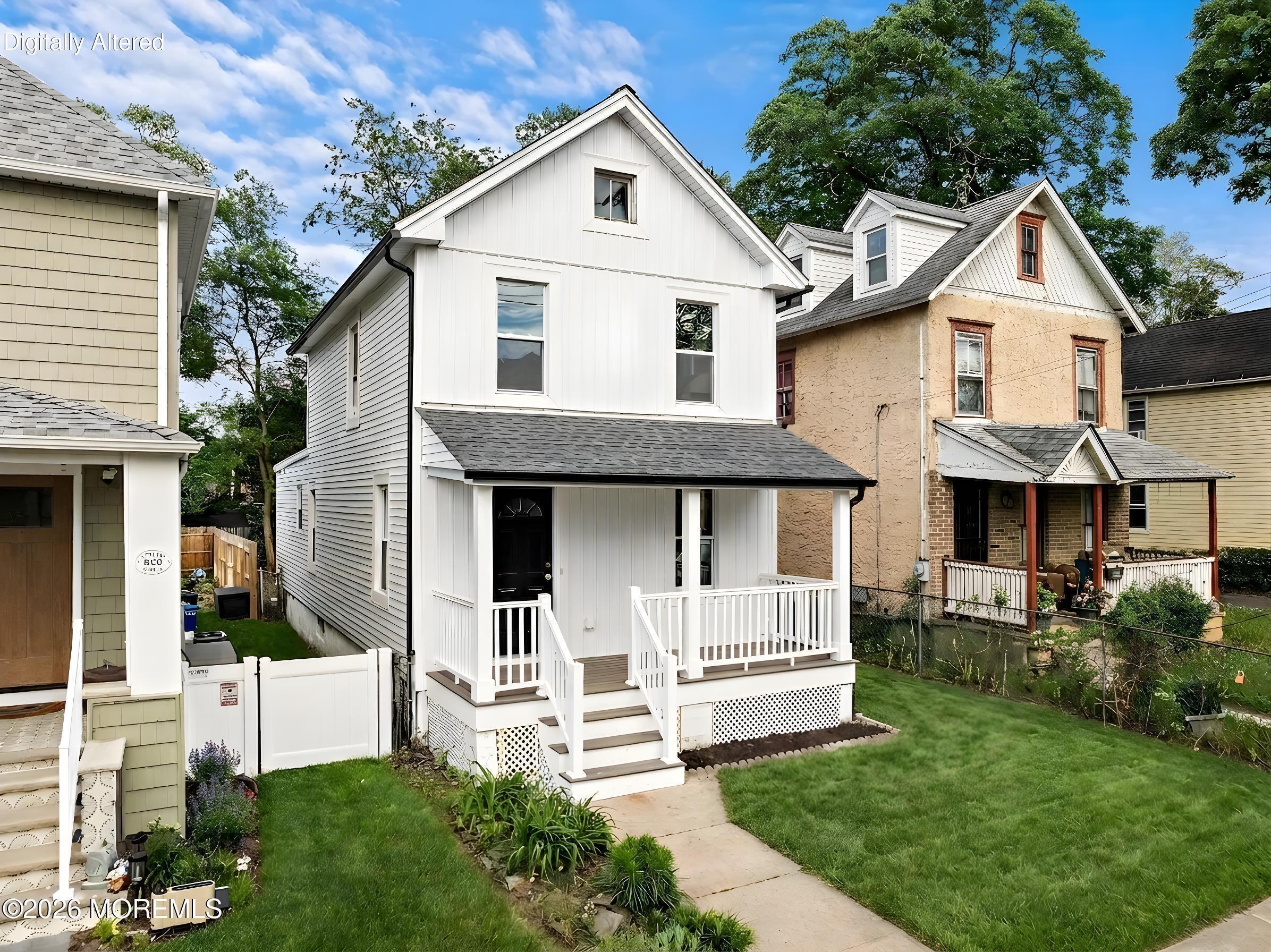 826 Dunlewy Street