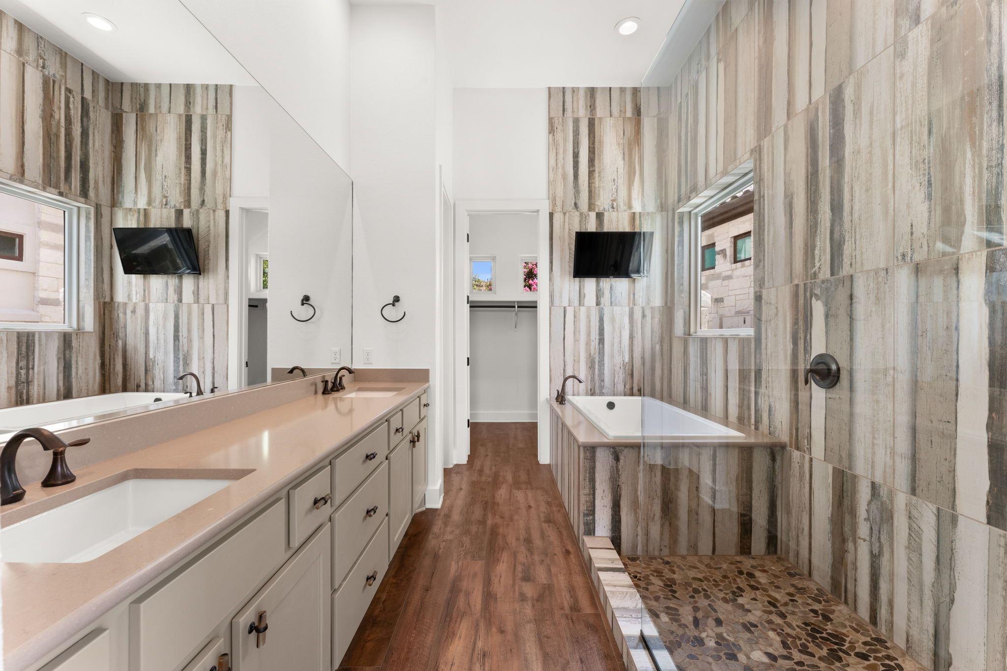 300 Marina View CT
