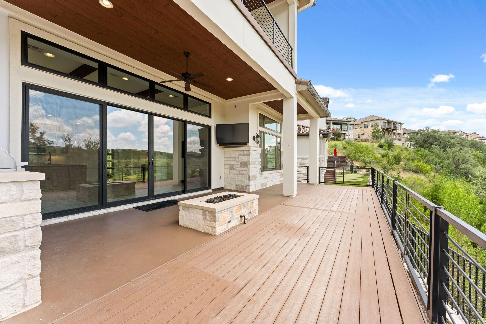 300 Marina View CT