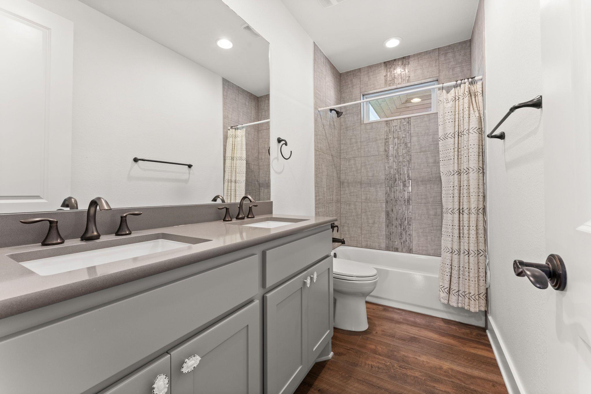 300 Marina View CT