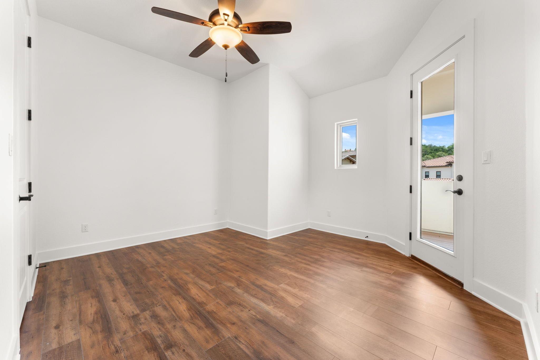 300 Marina View CT