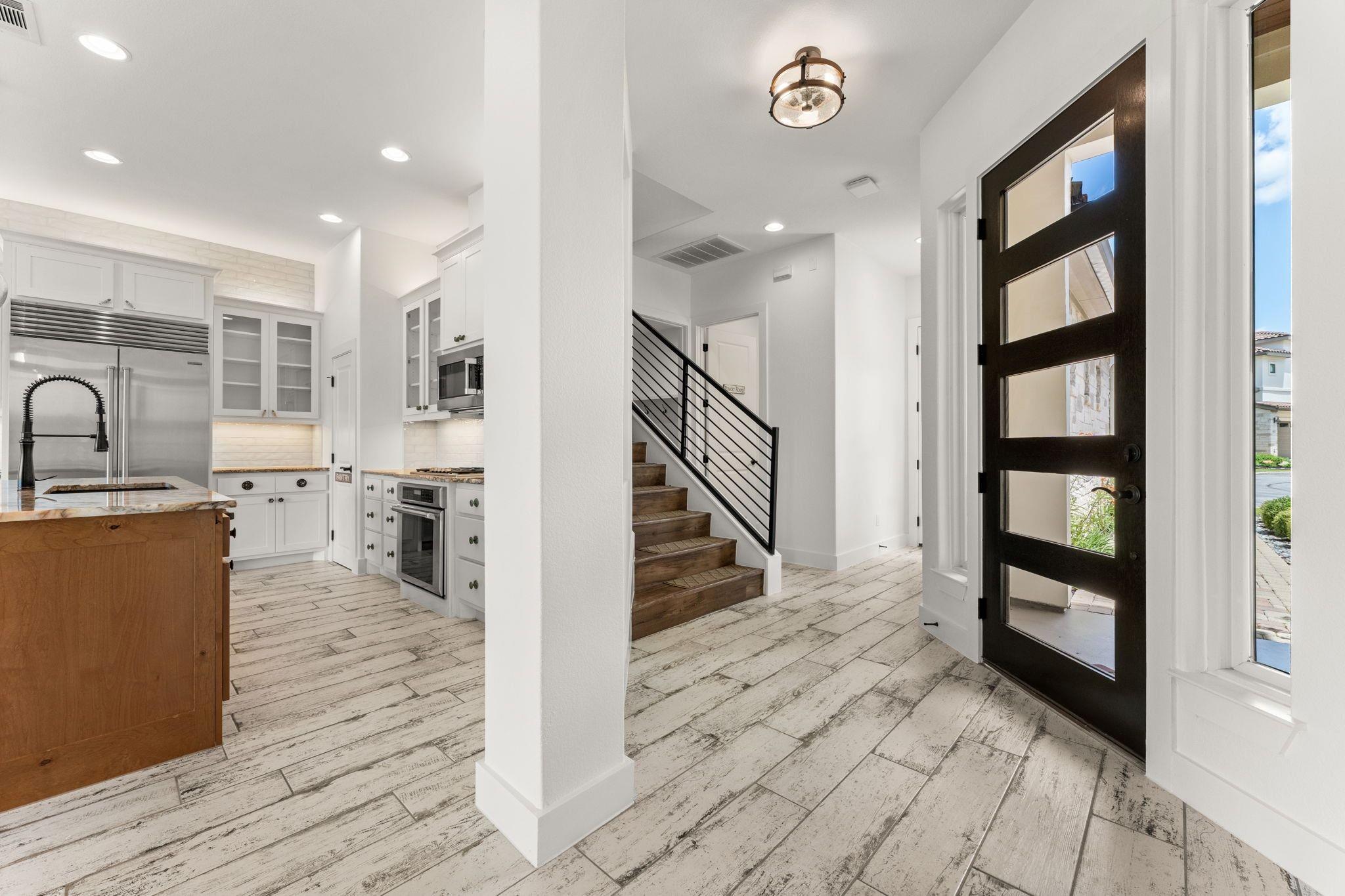 300 Marina View CT