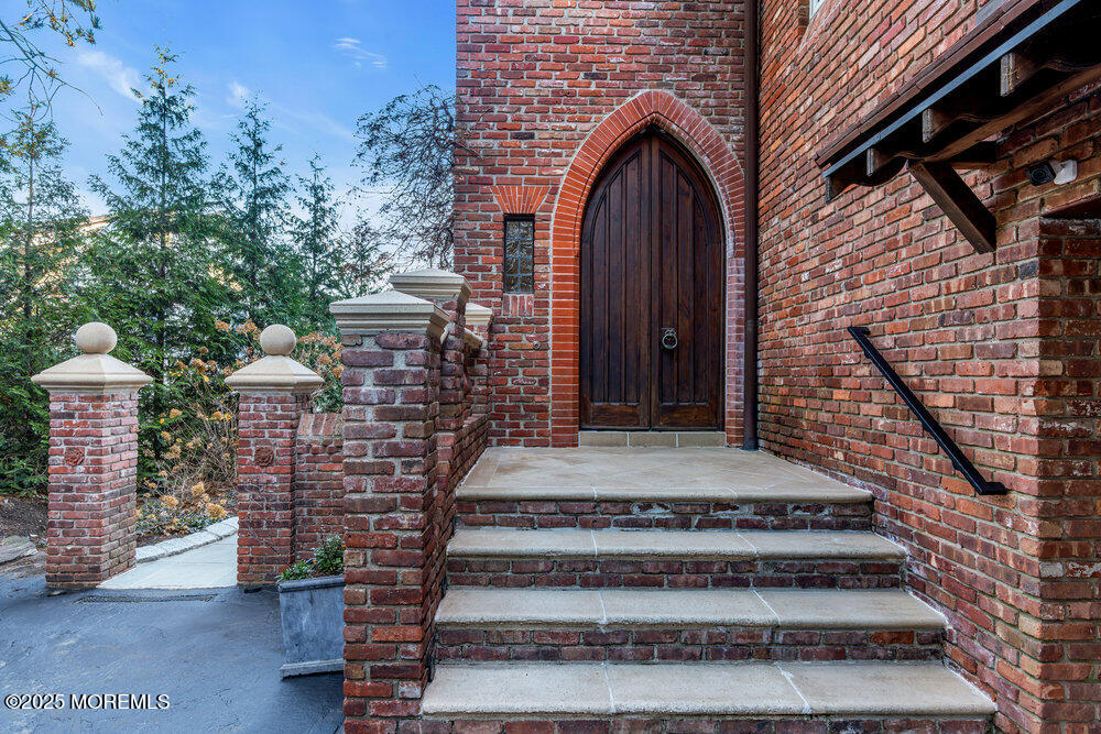 18 Belvidere Road