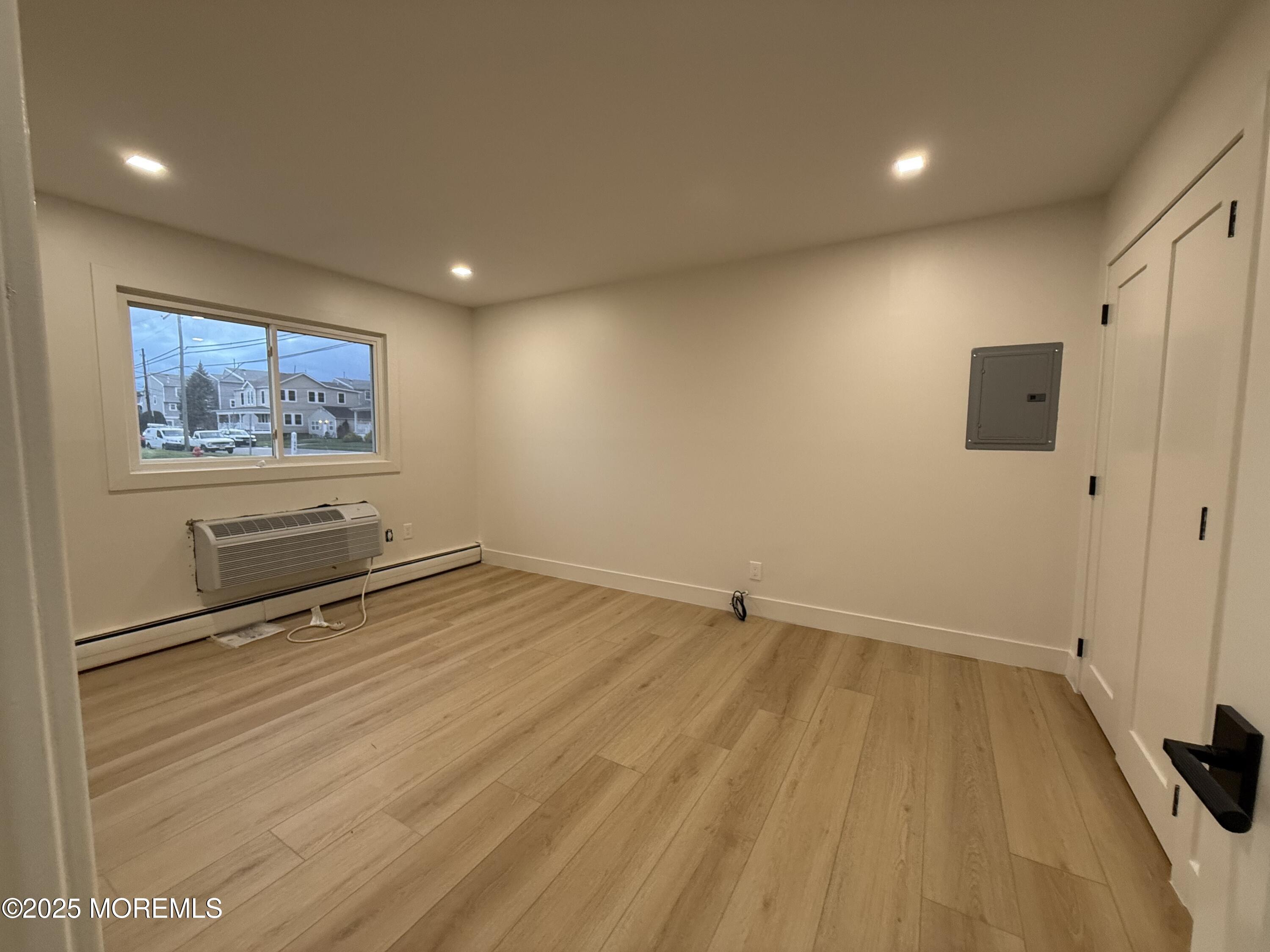 1 Ocean Avenue 60