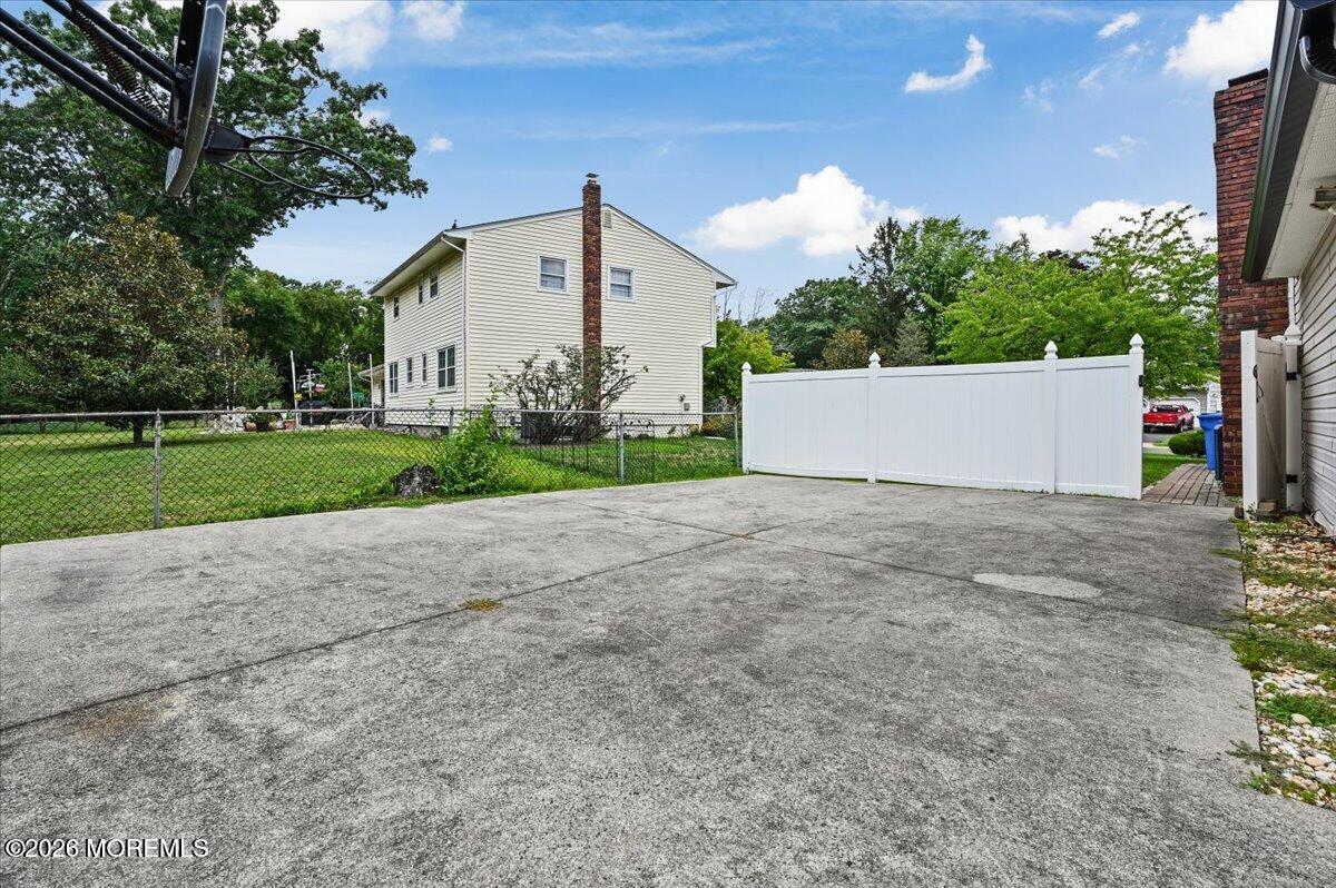 8 Dusko Drive