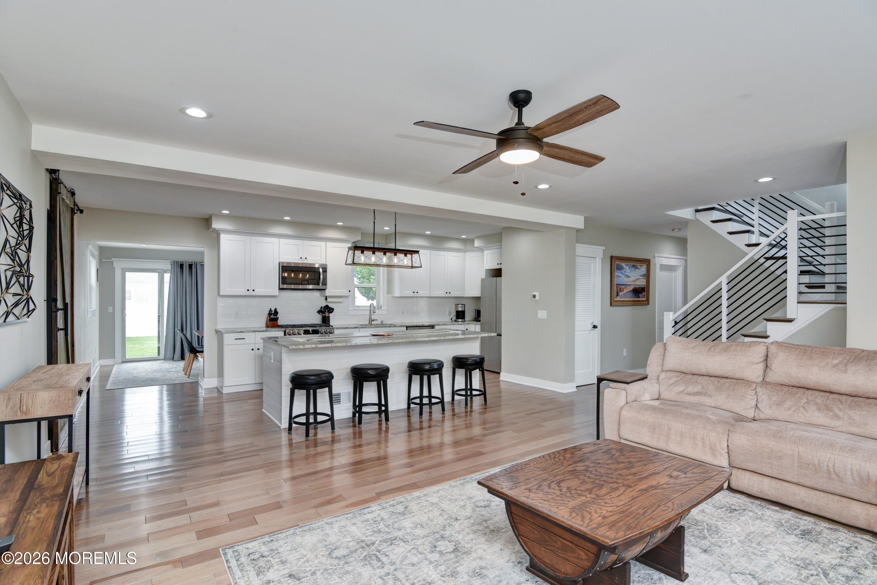 2515 Honeysuckle Lane