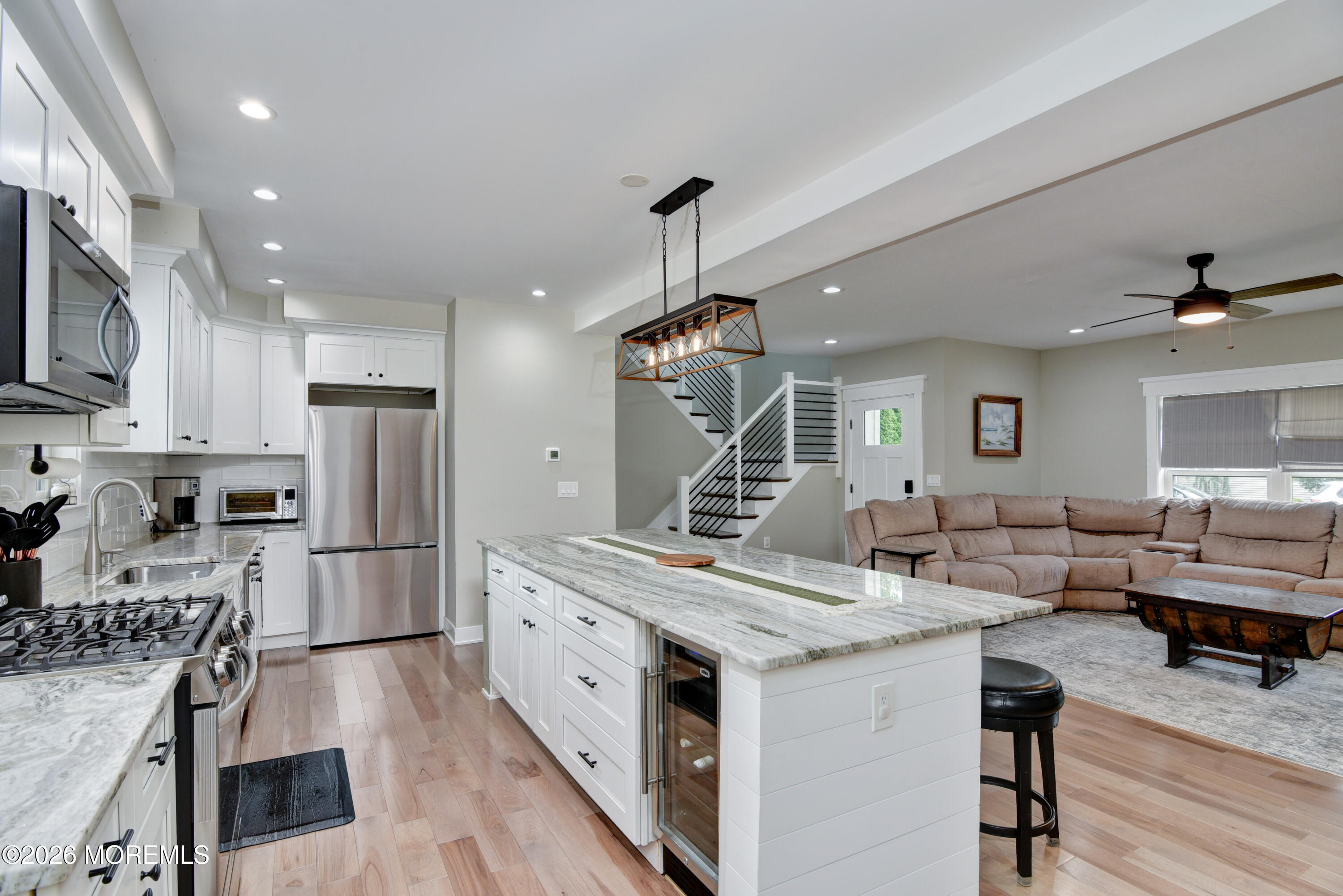 2515 Honeysuckle Lane