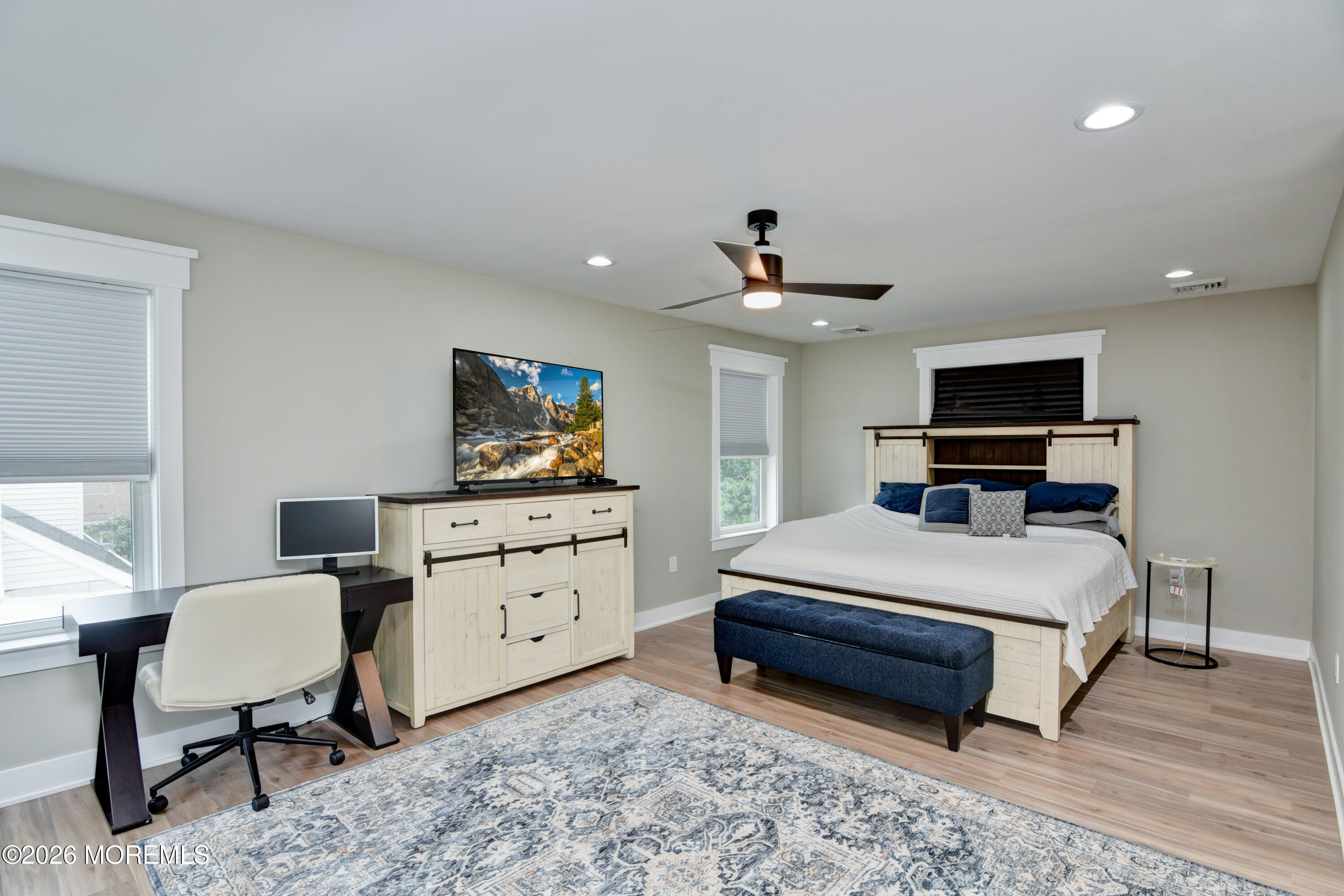 2515 Honeysuckle Lane