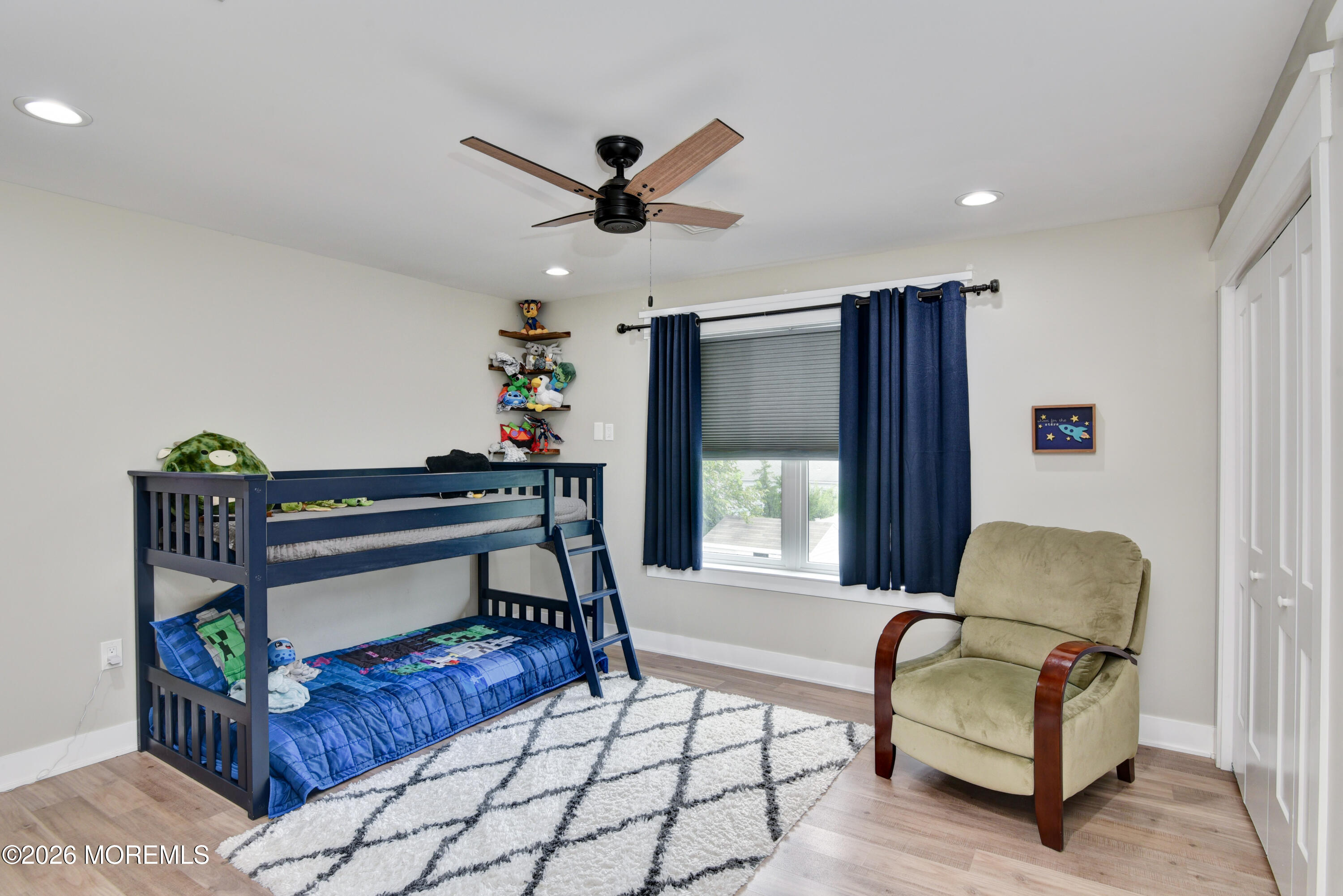 2515 Honeysuckle Lane