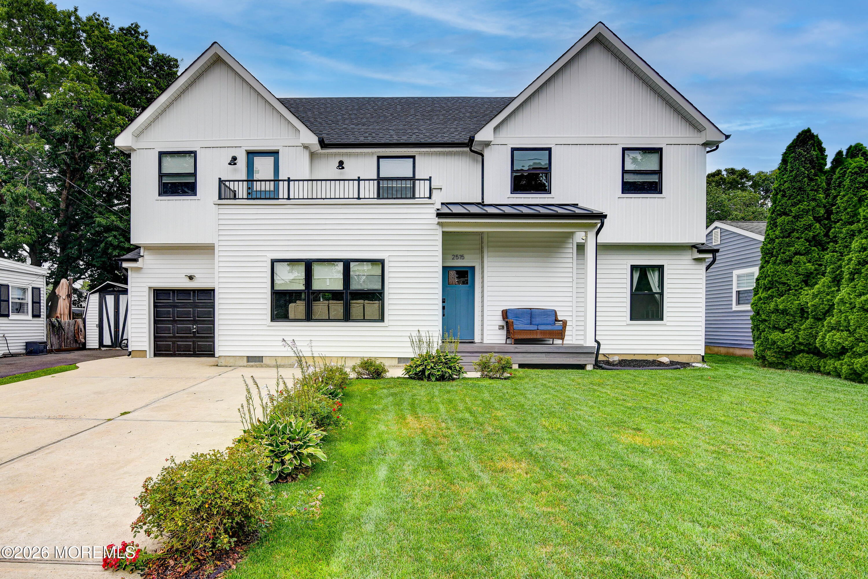 2515 Honeysuckle Lane