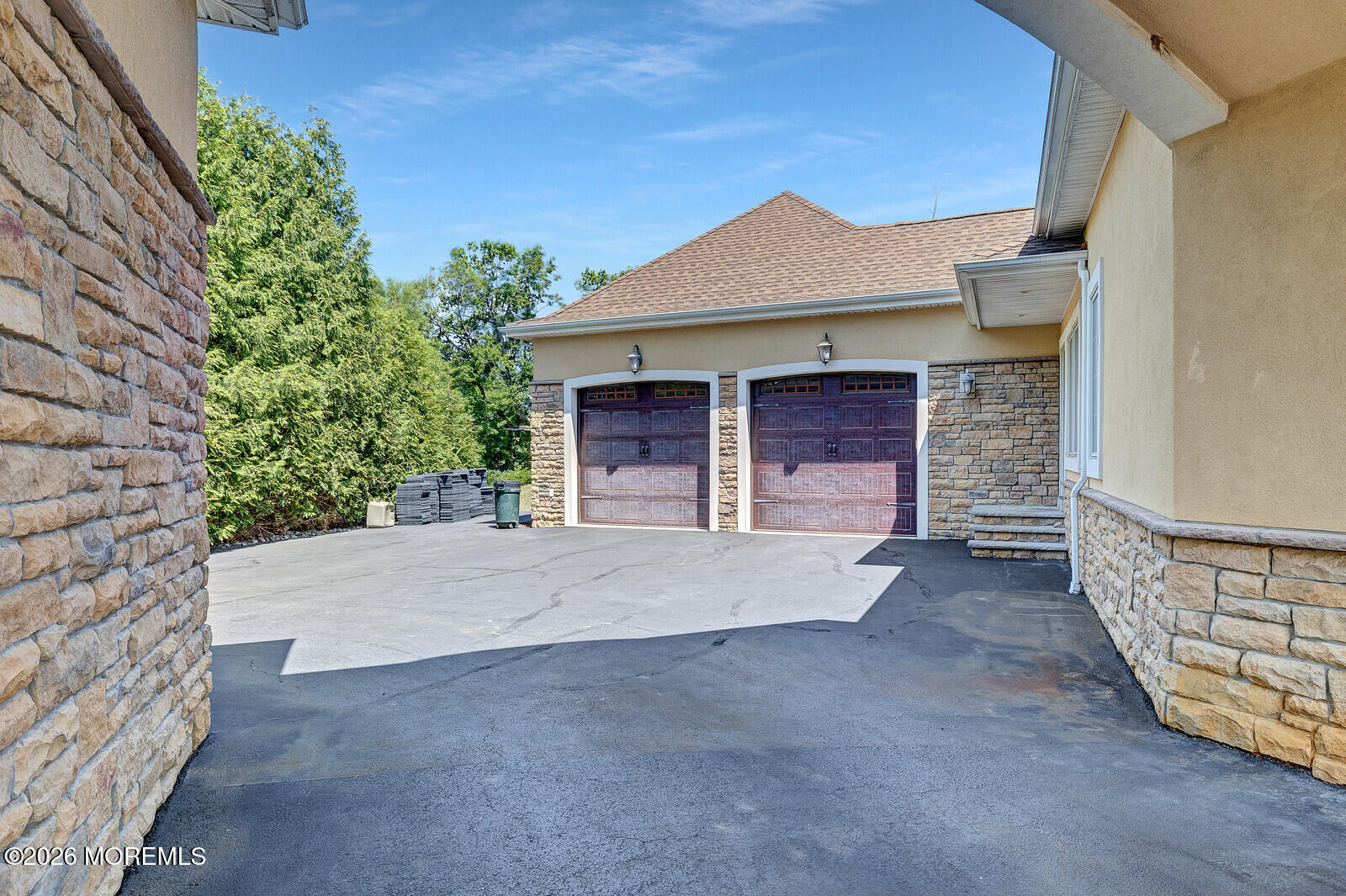 2 Hop Brook Lane