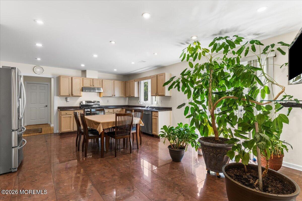 25 Ryan Road