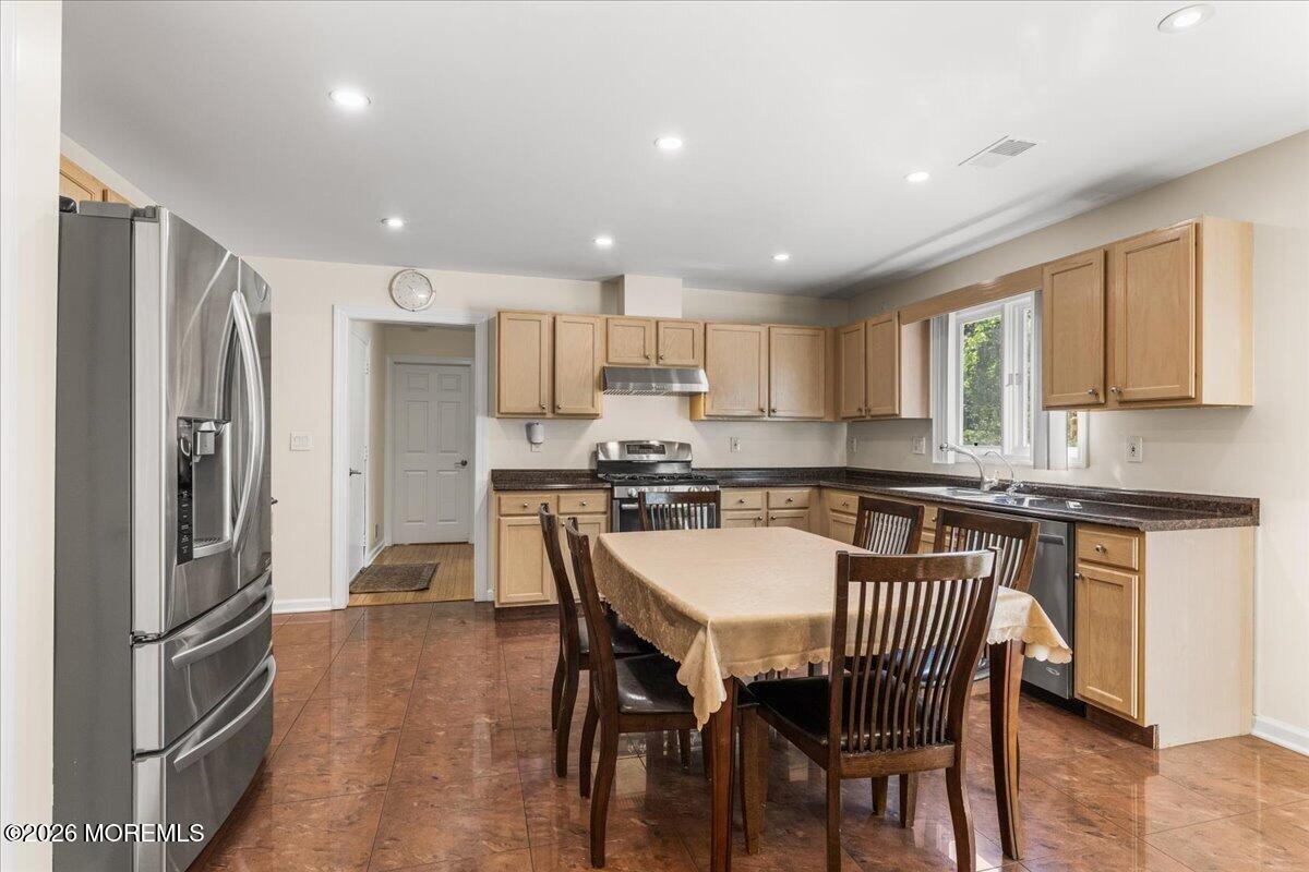 25 Ryan Road