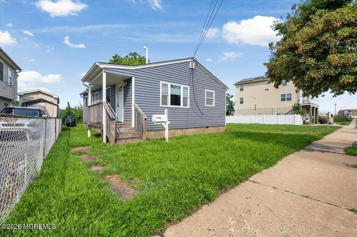 303 Union Avenue