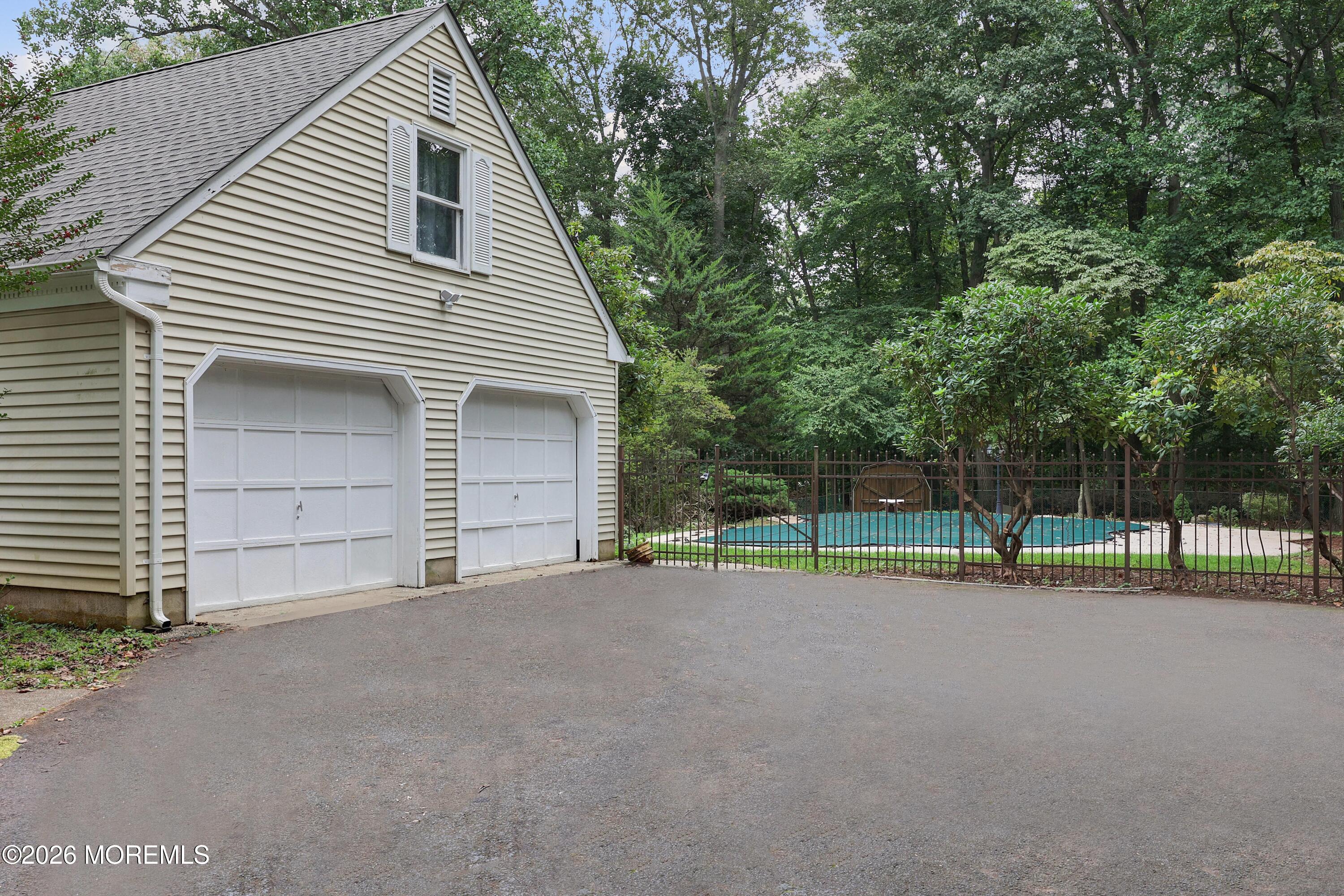 18 Seven Oaks Drive