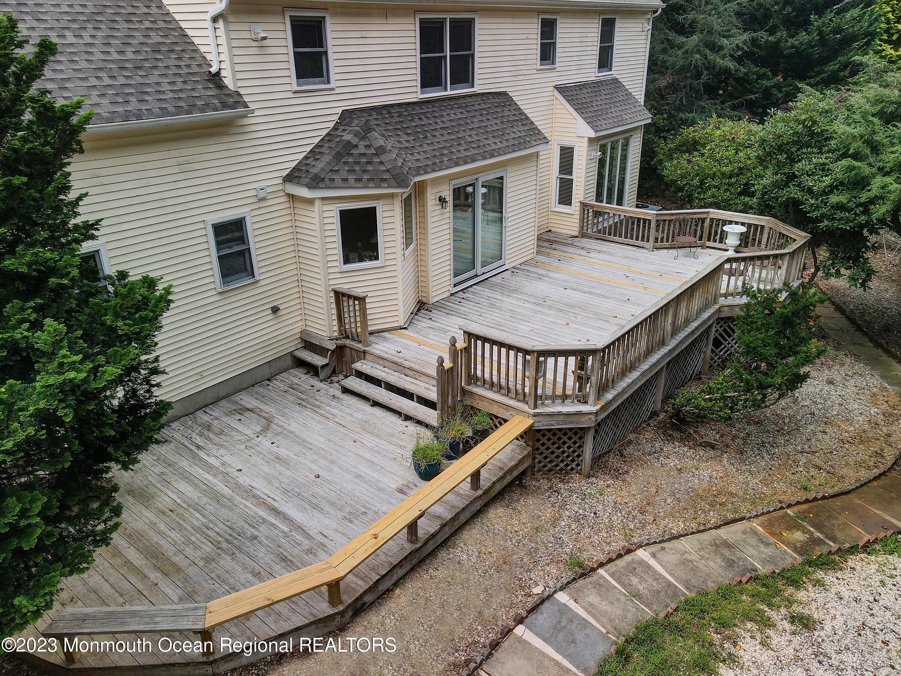 18 Seven Oaks Drive