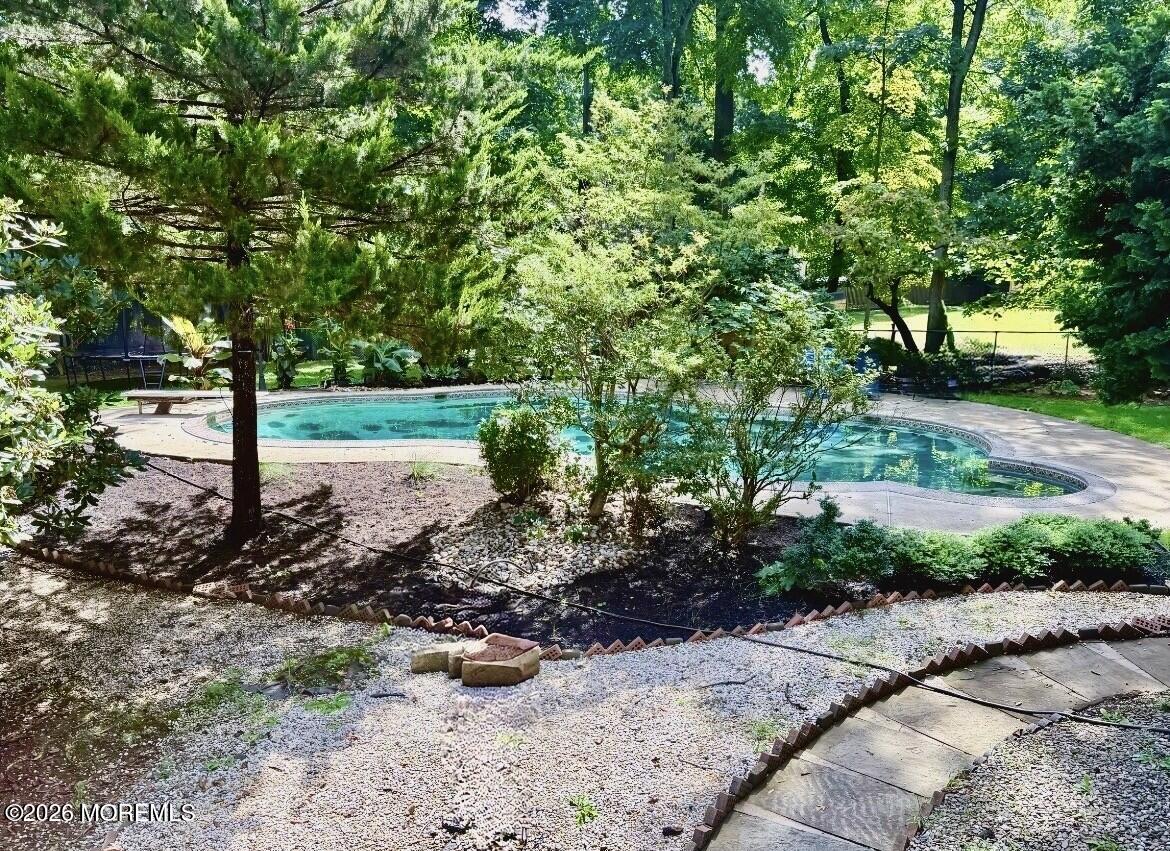 18 Seven Oaks Drive
