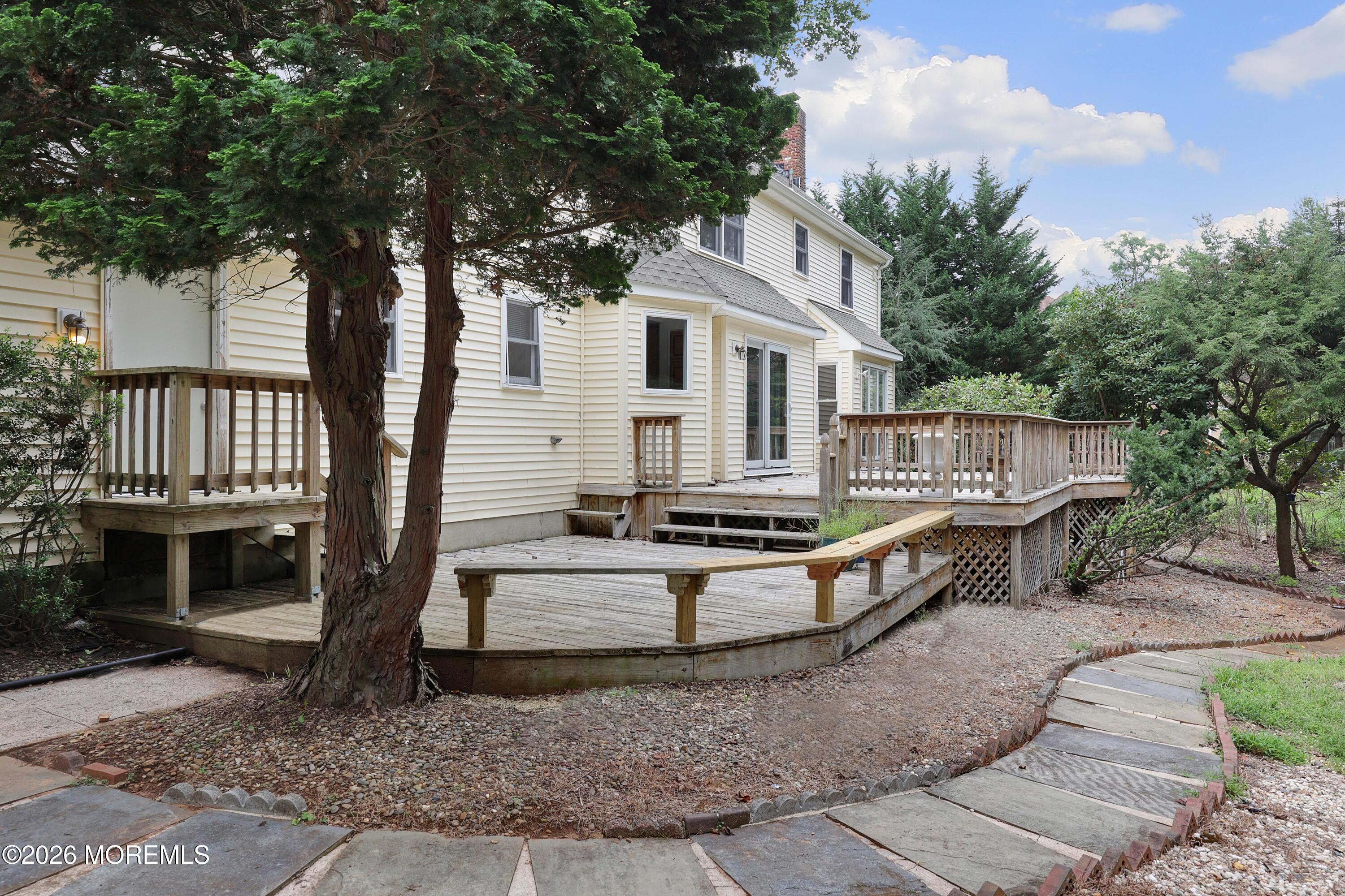 18 Seven Oaks Drive