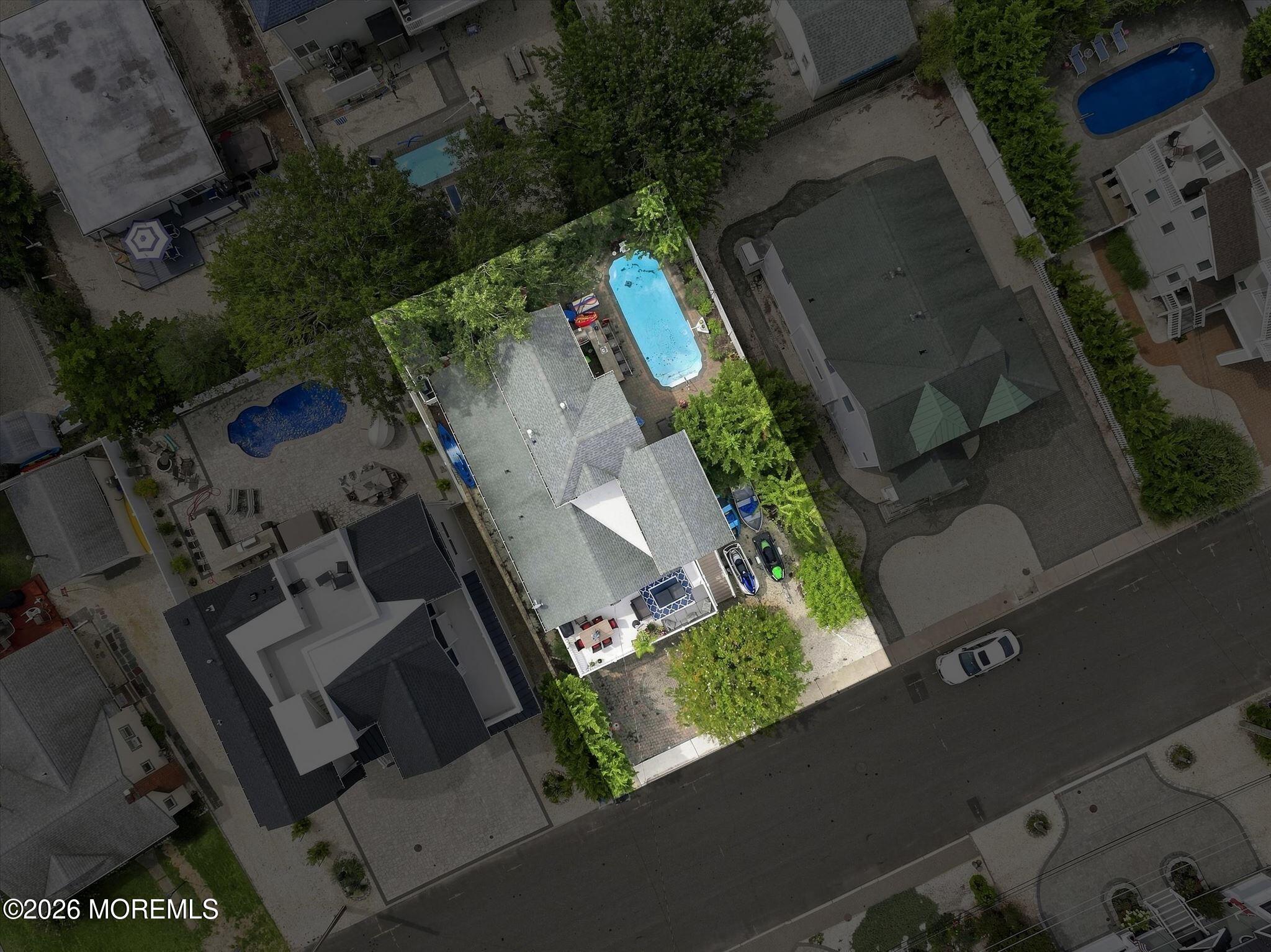 256 W 10th Street