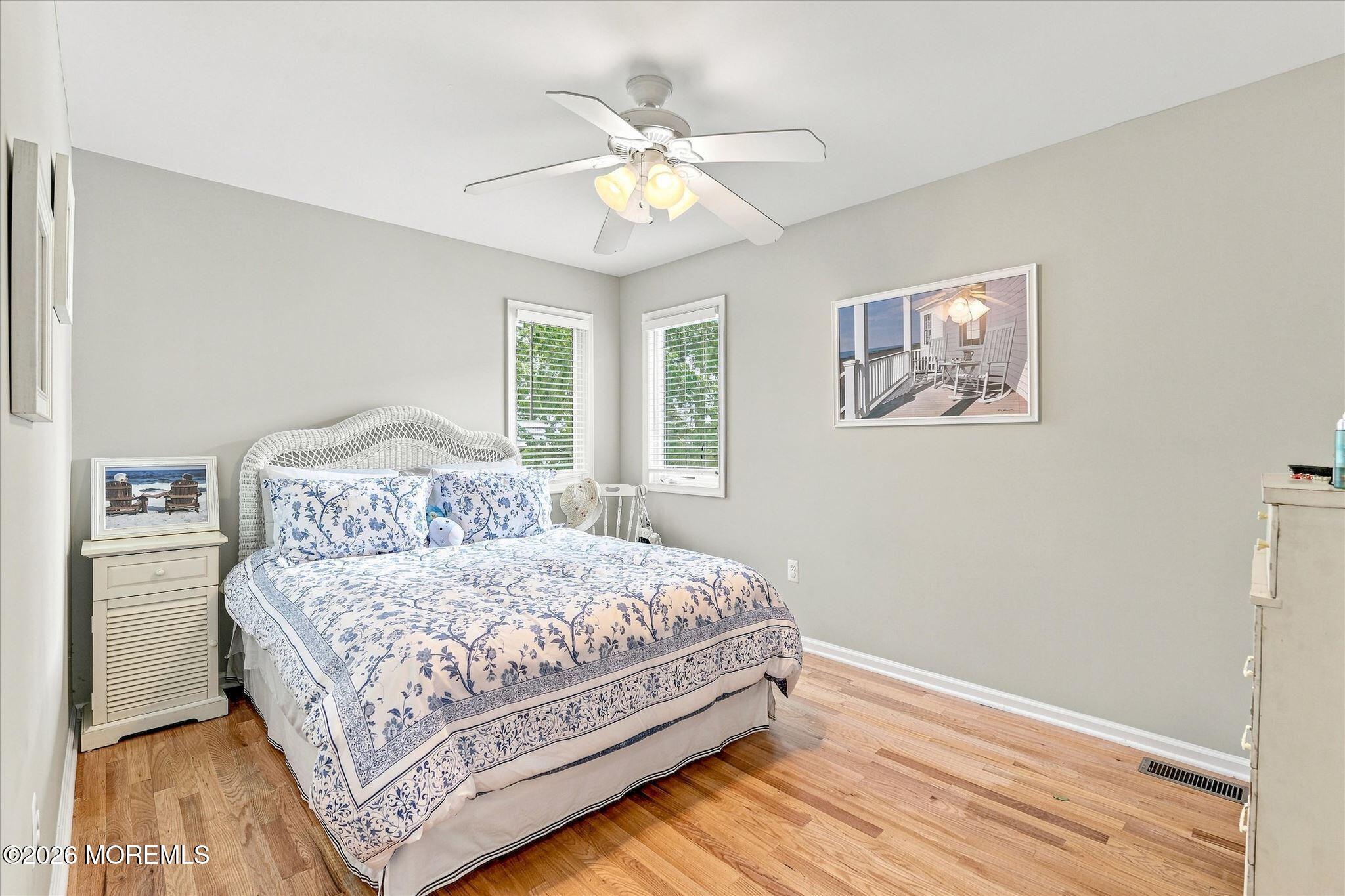 256 W 10th Street