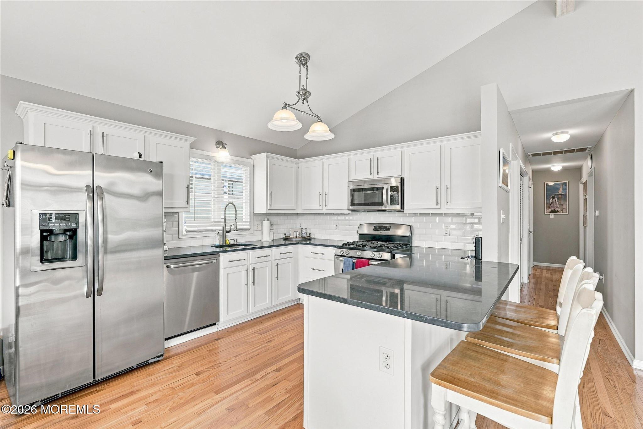 256 W 10th Street
