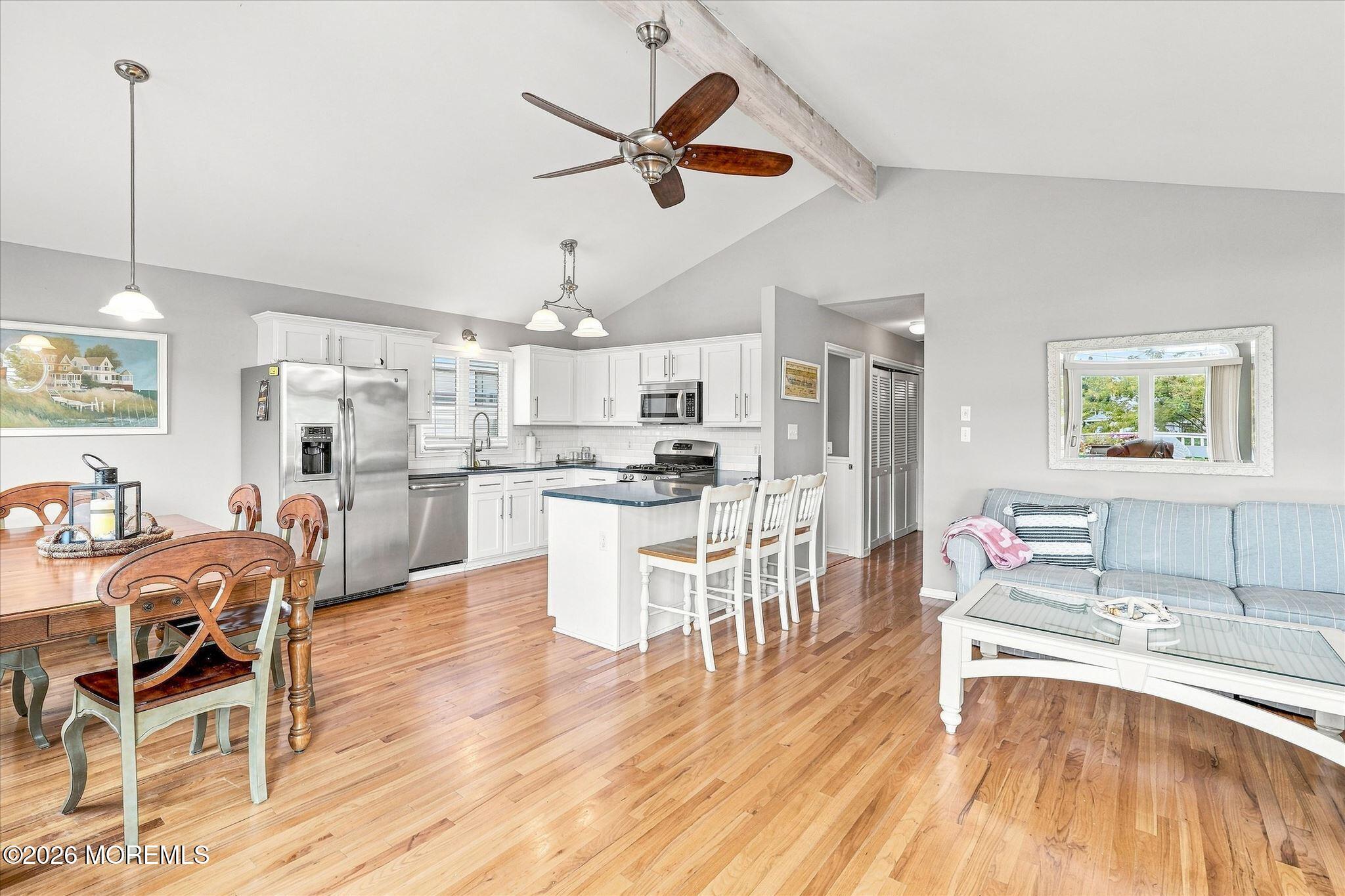 256 W 10th Street