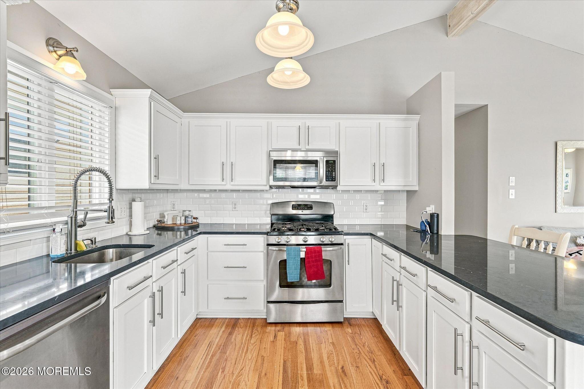 256 W 10th Street