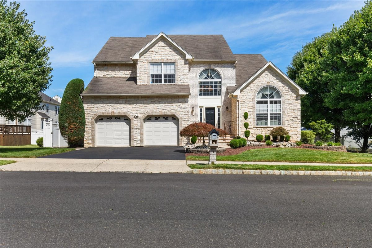 67 Winding Brook Drive