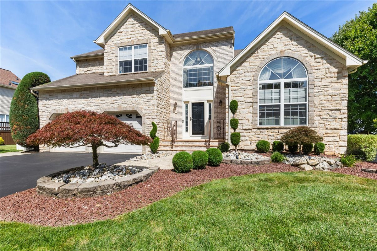 67 Winding Brook Drive