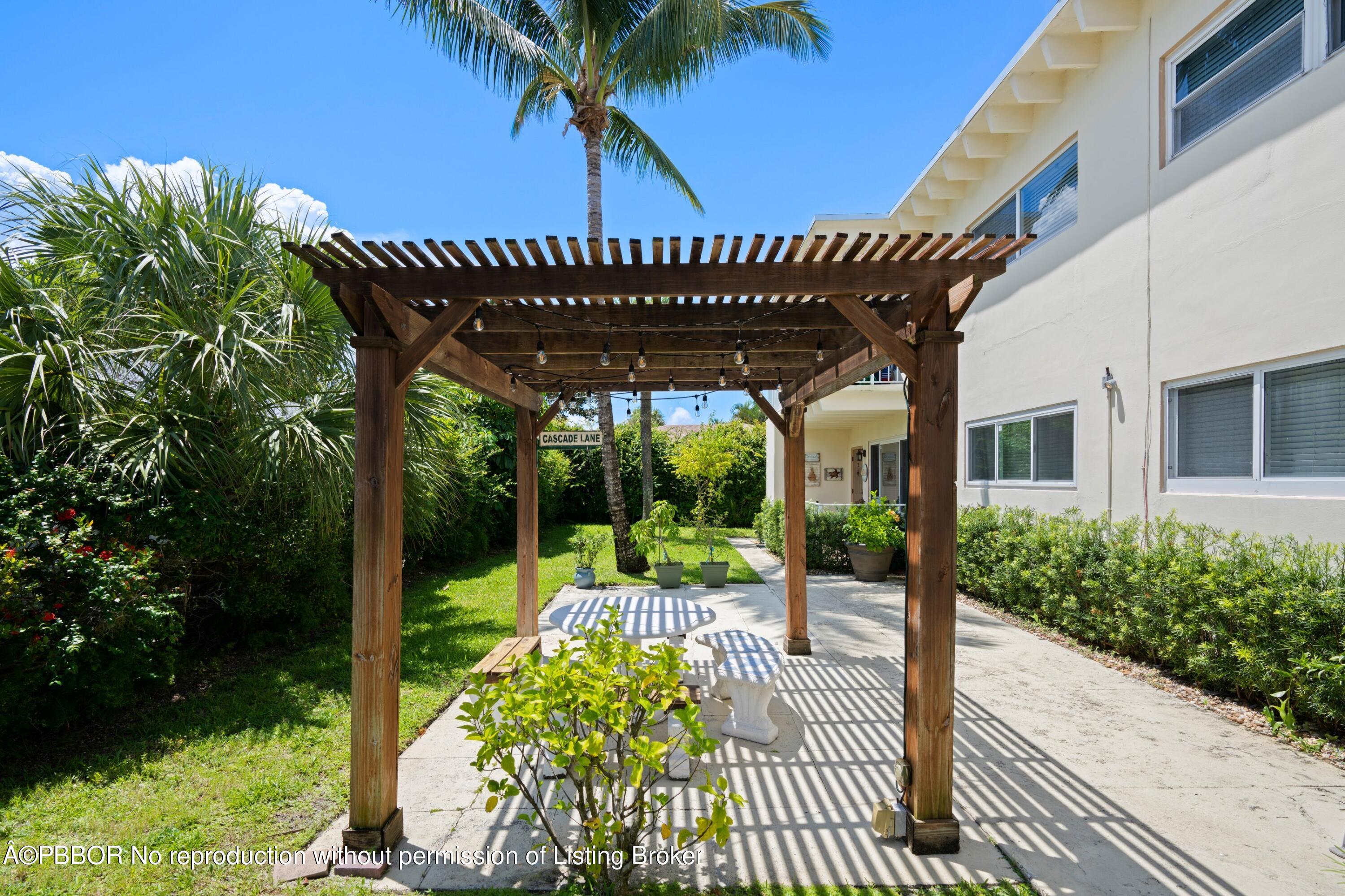 114 Cascade Lane, 4