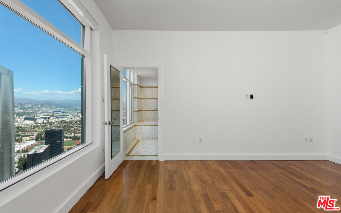 1 W Century Dr Unit: 34D