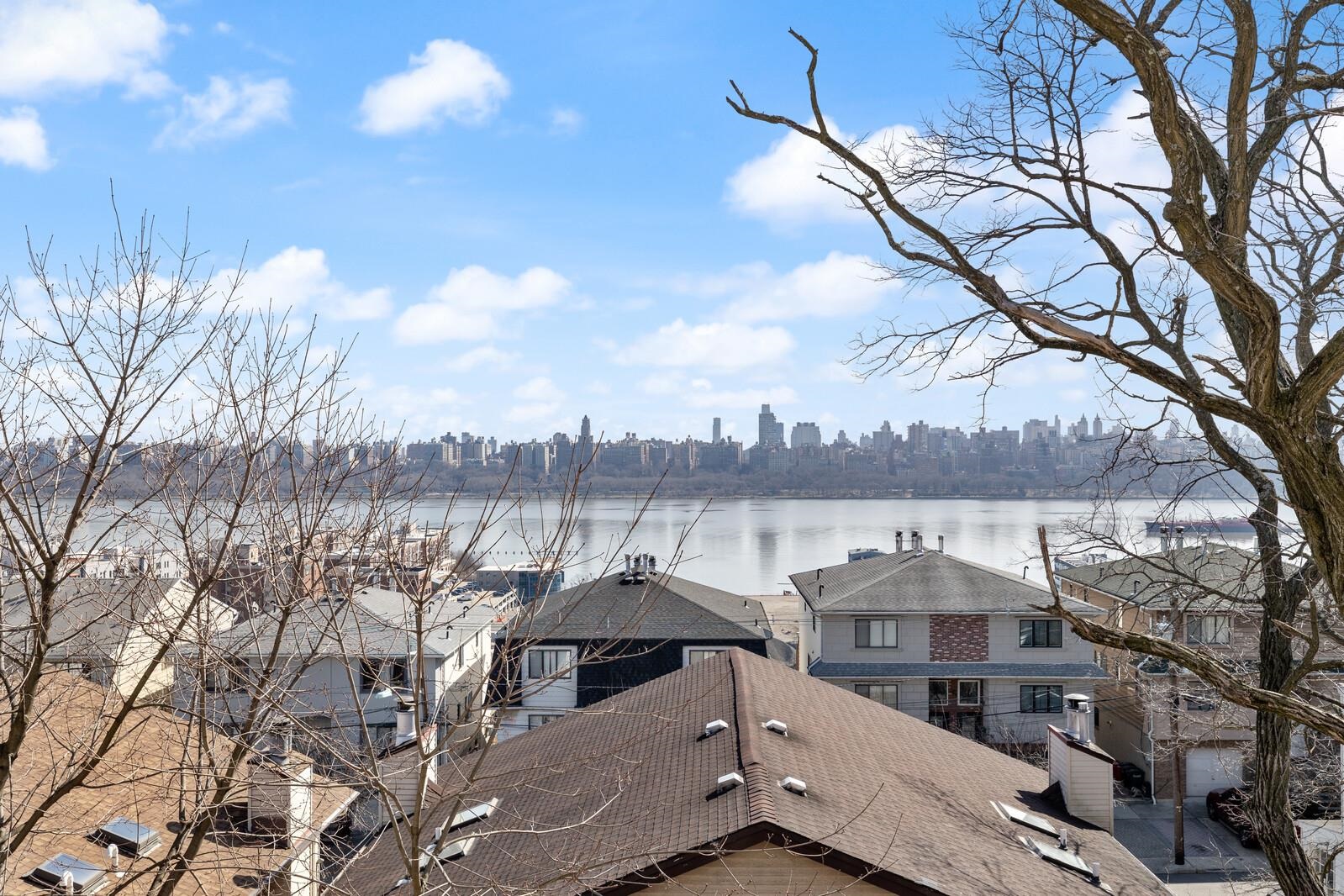 10 PALISADE AVE Unit 4B