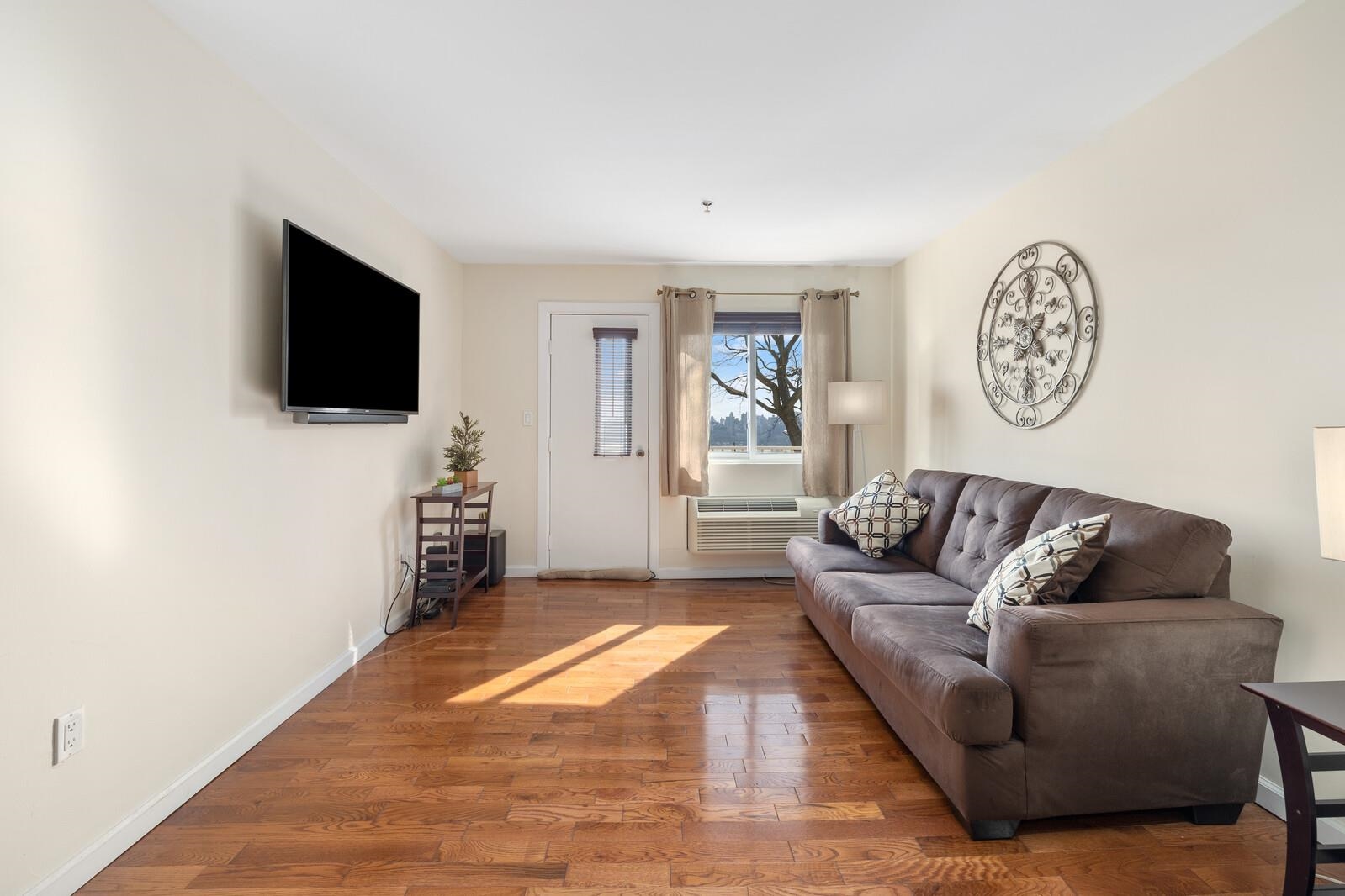 10 PALISADE AVE Unit 4B