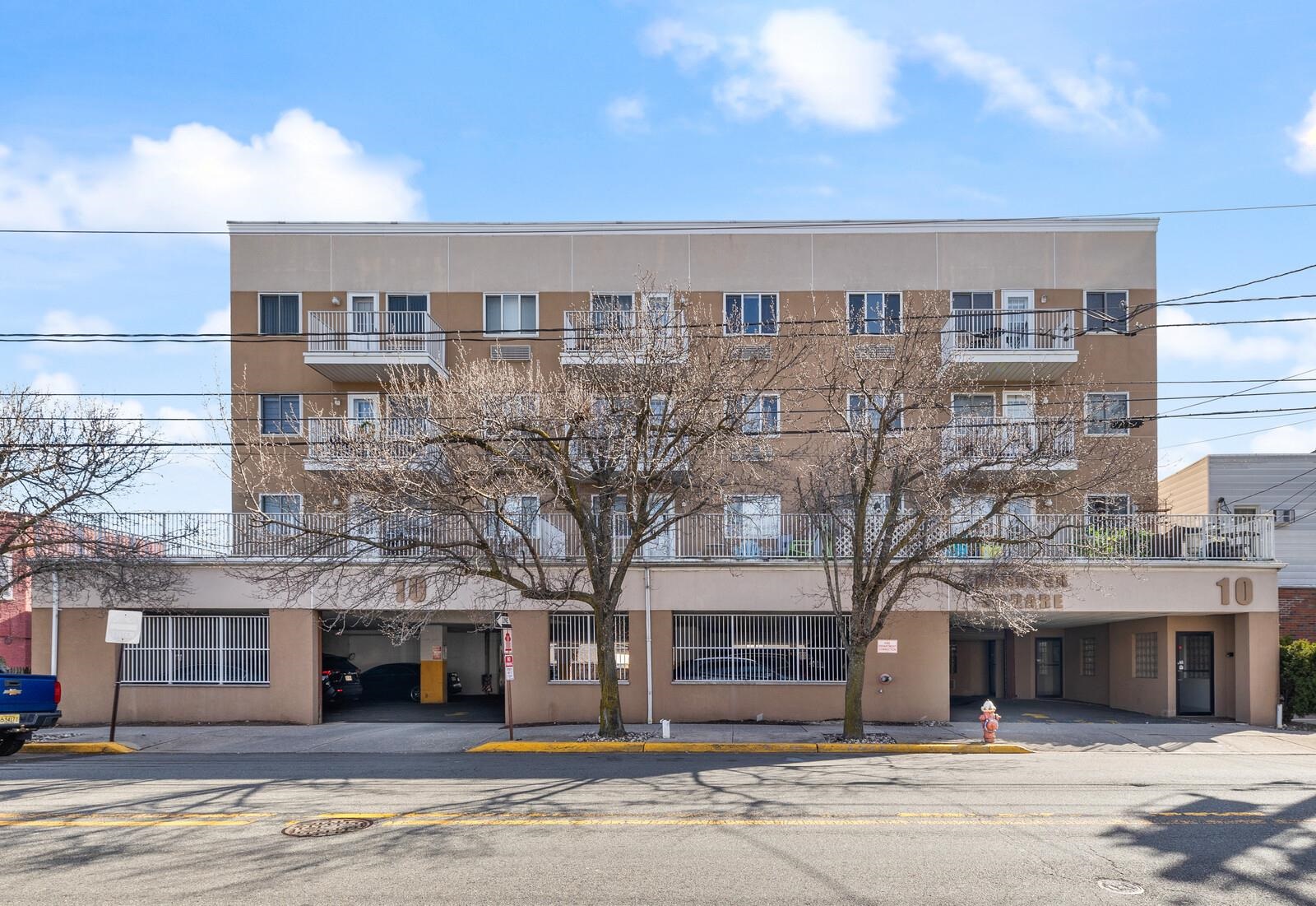 10 PALISADE AVE Unit 4B