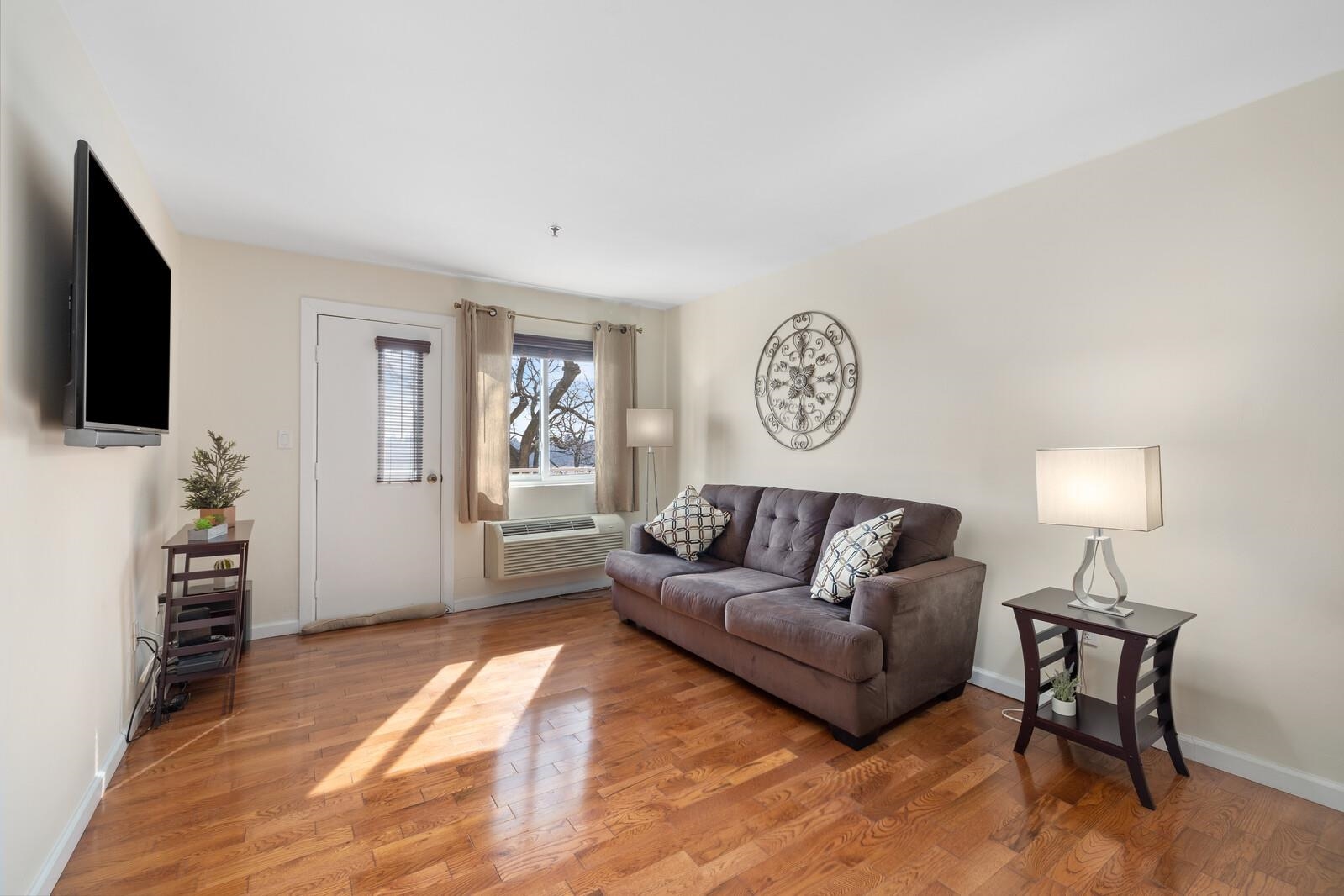 10 PALISADE AVE Unit 4B