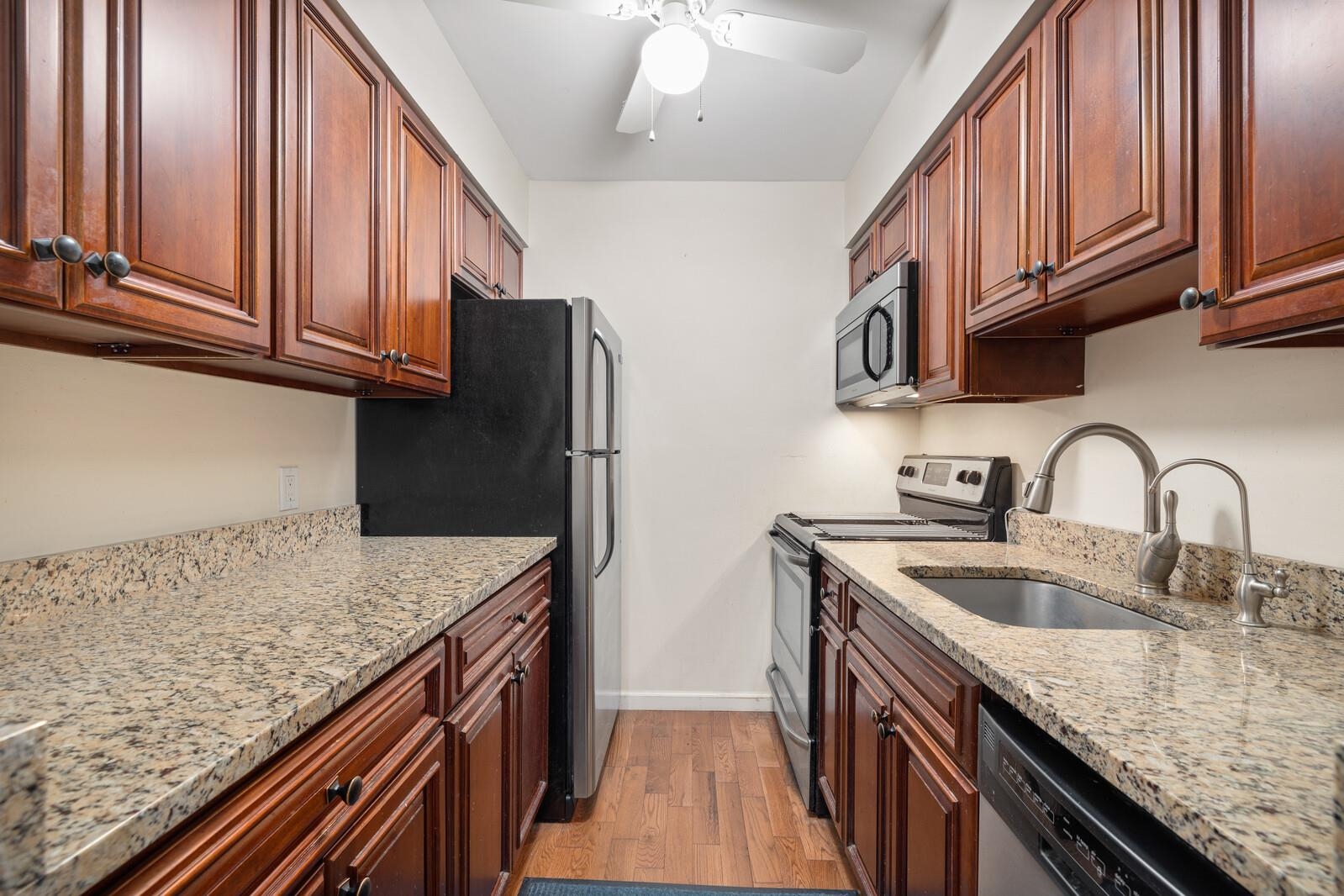 10 PALISADE AVE Unit 4B